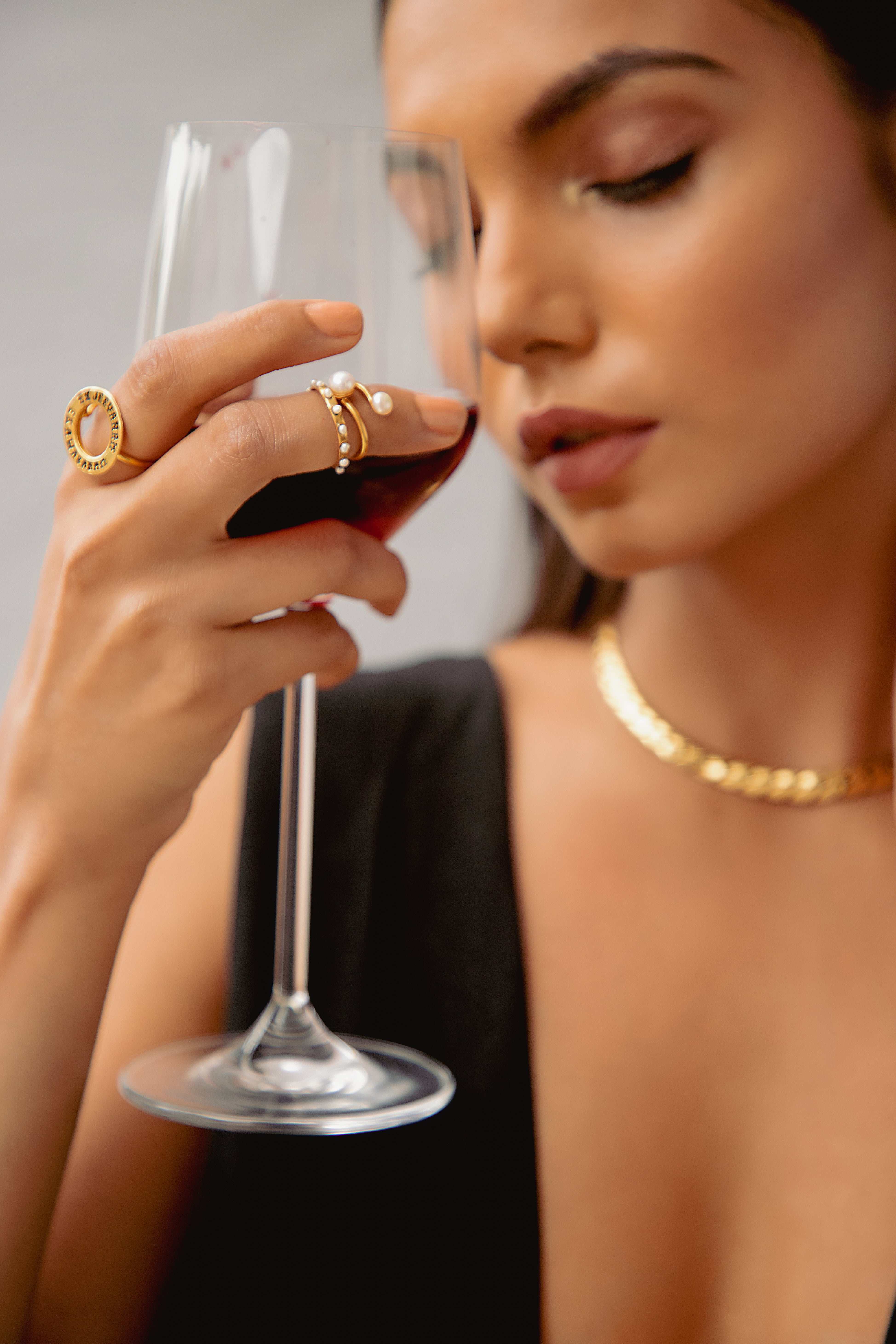 THE PEARL KNUCKLE RING