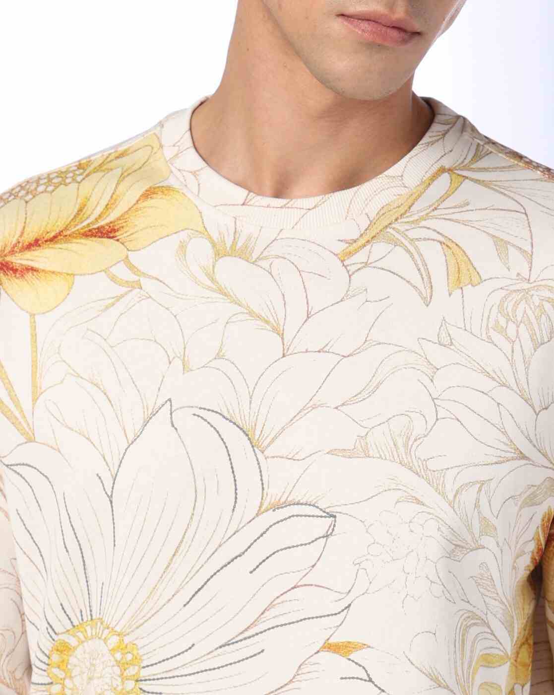 Rev-Verse | Men Floral Print Relaxed Fit Crew-Neck Sweatshirt|4