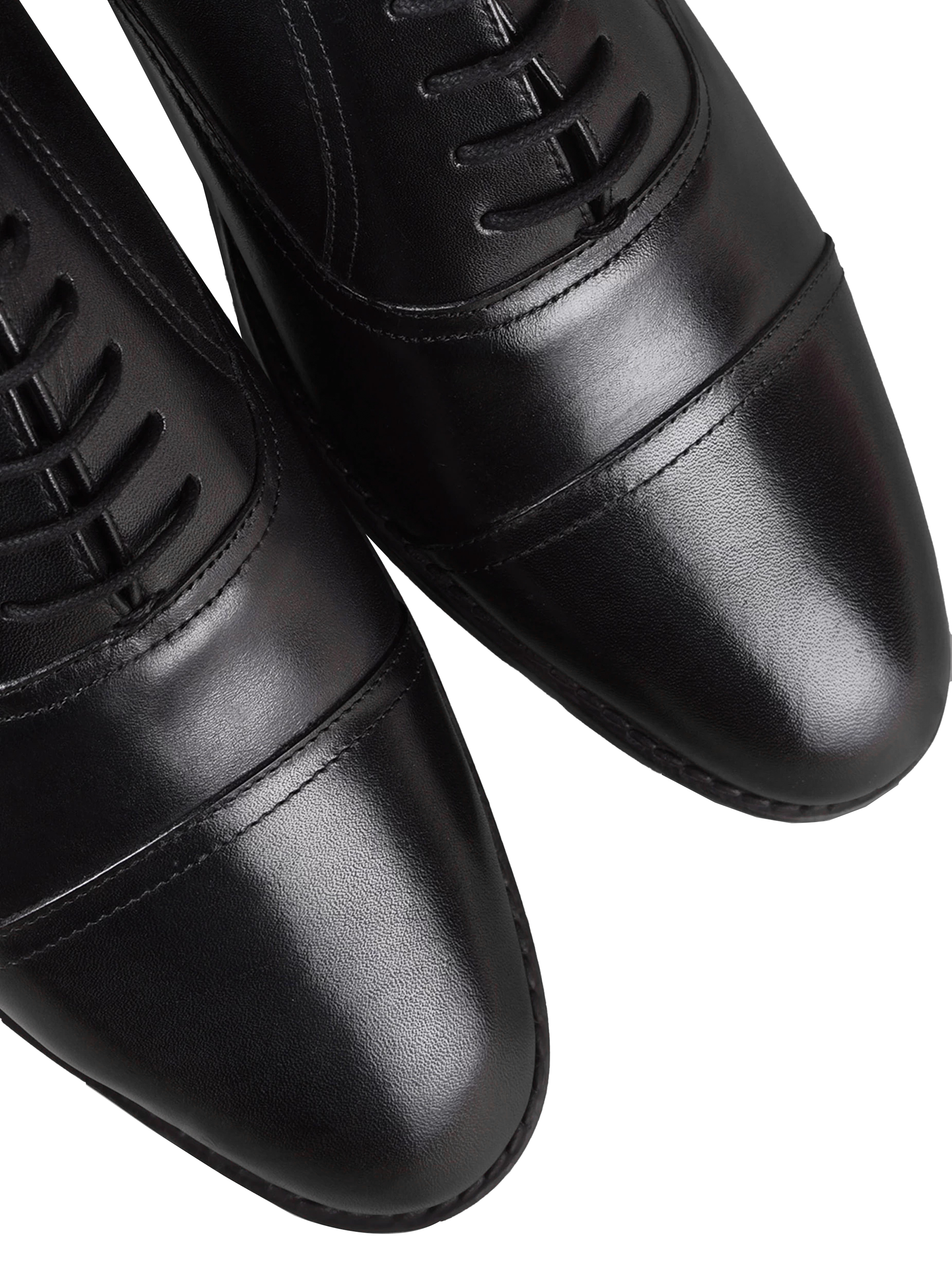 Rhysley Leather Black Lace up Closed Toe Low Arch Soft Cushioned
