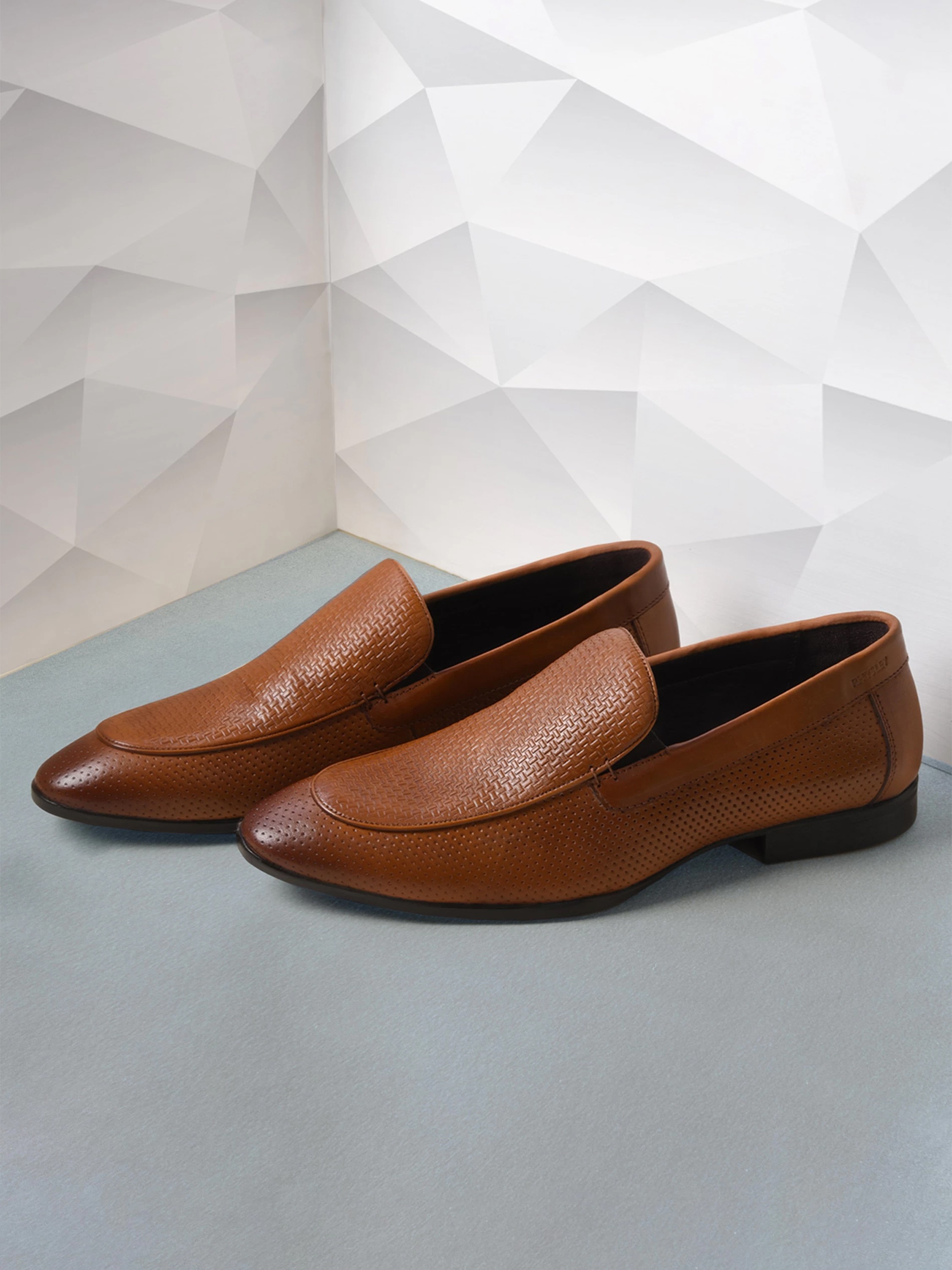 Soft cushioned formal shoes deals