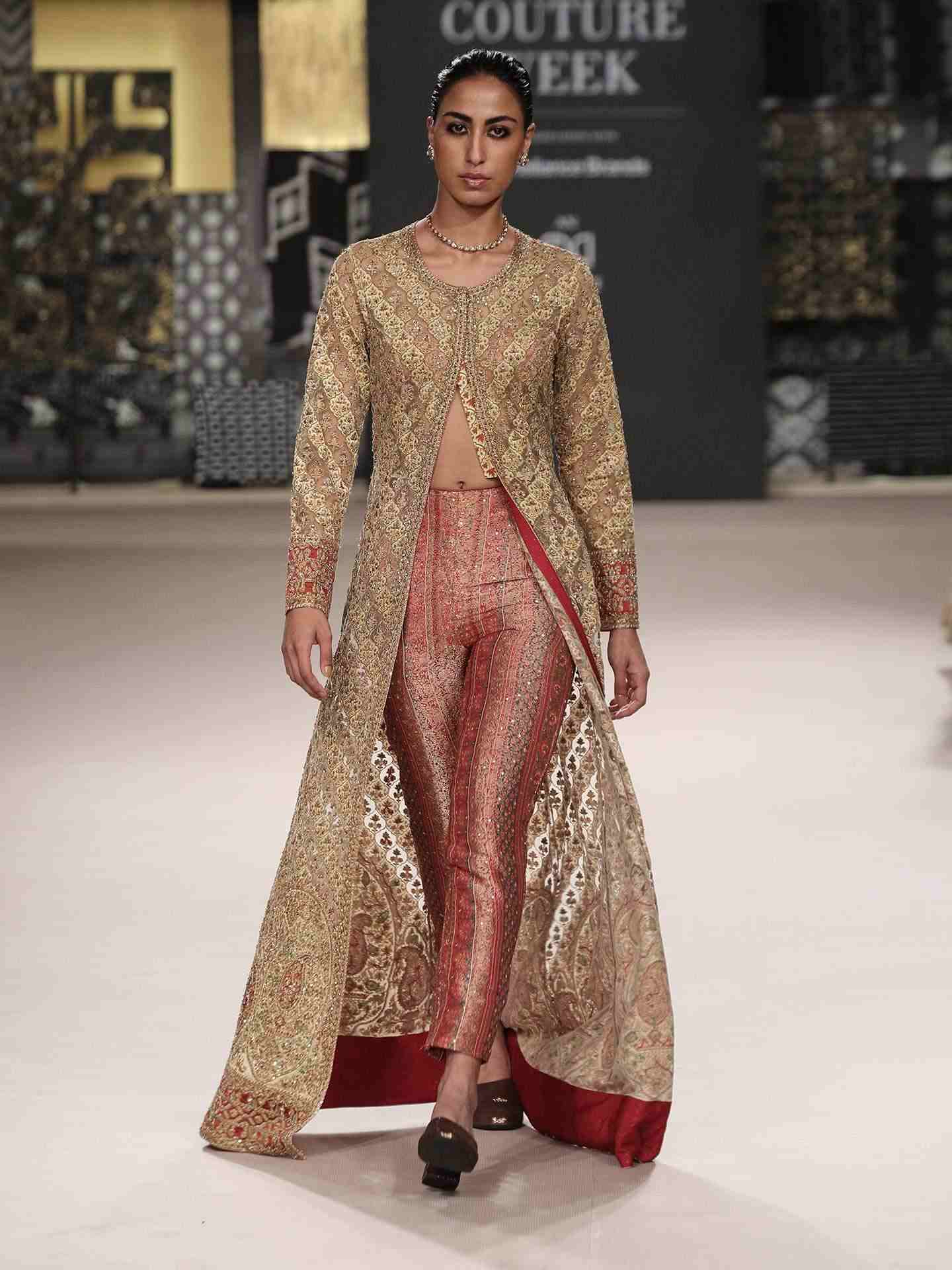 Beige Kalash Ensemble