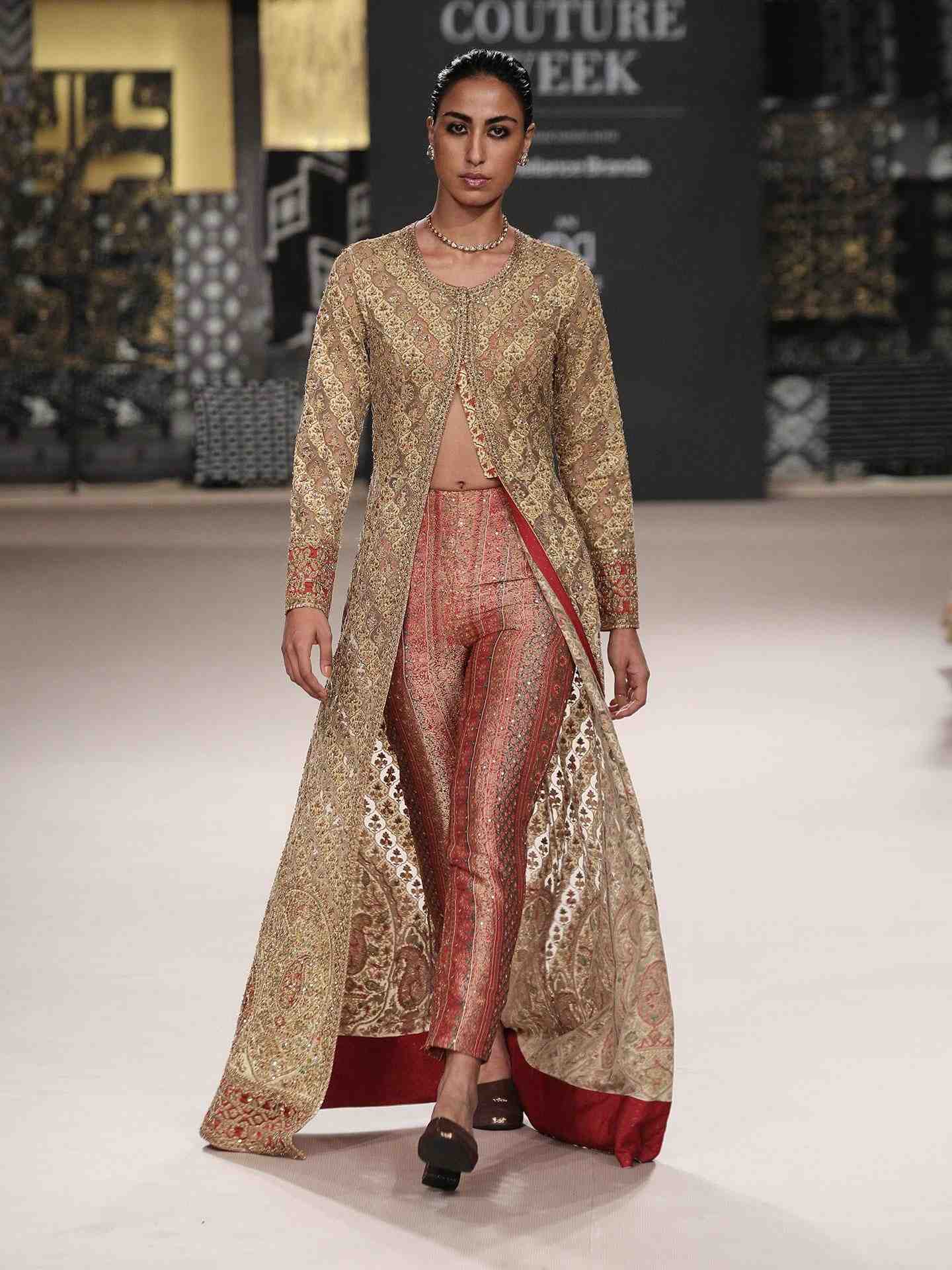Beige Kalash Ensemble