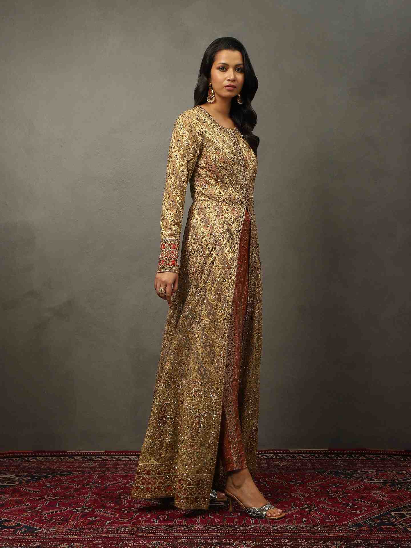 Beige Kalash Ensemble