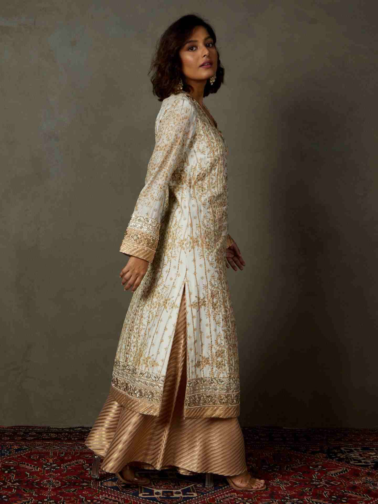 Off White & Beige Chandrika Suit Set