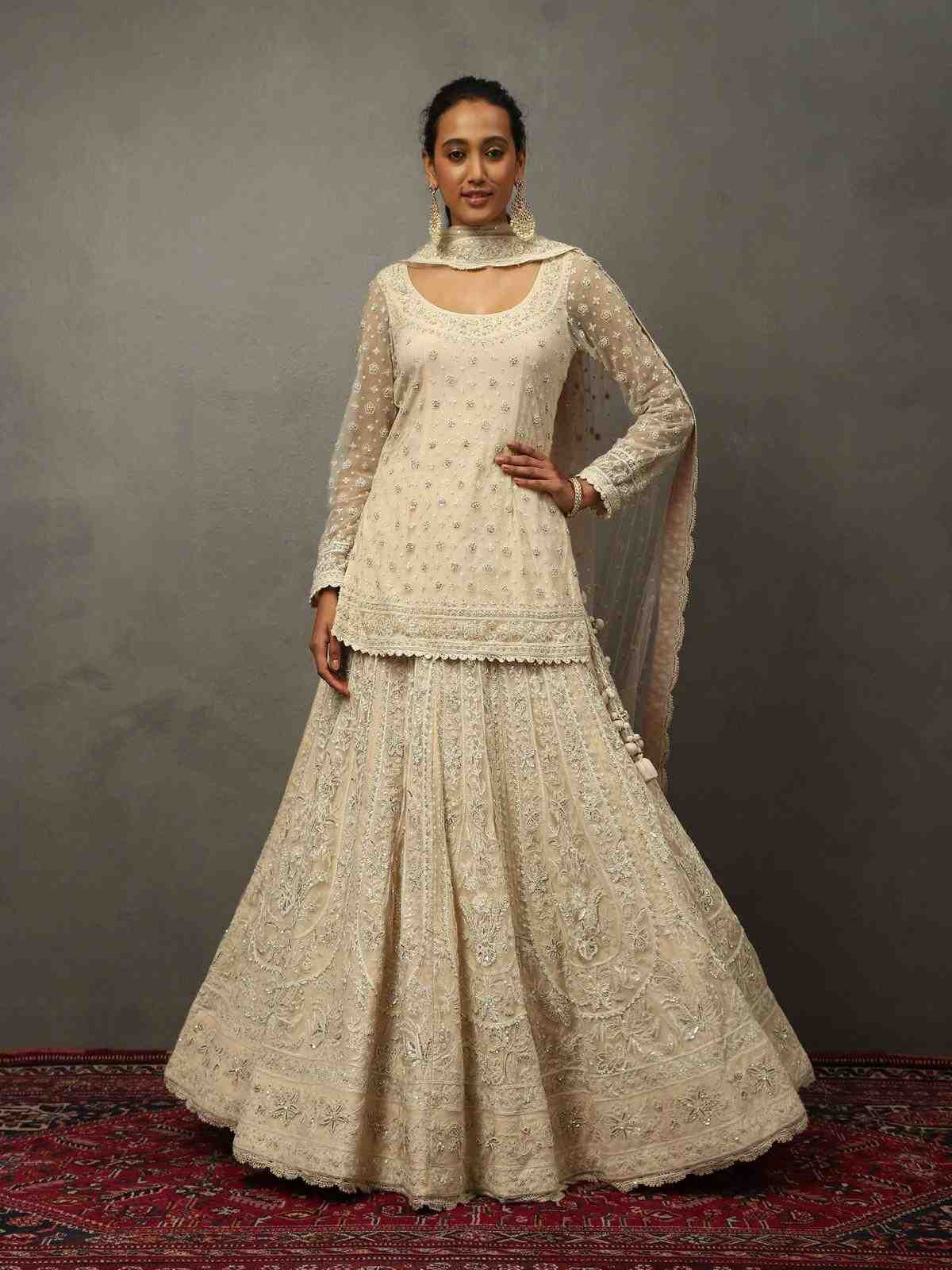 Off White Avena Suit Set