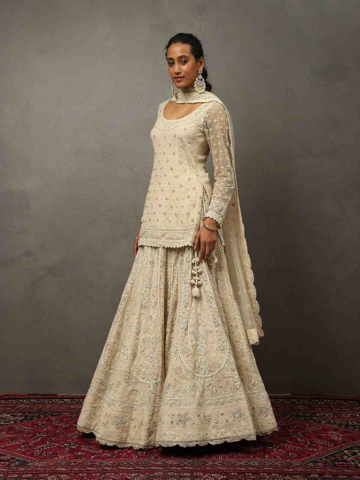 Off White Avena Suit Set