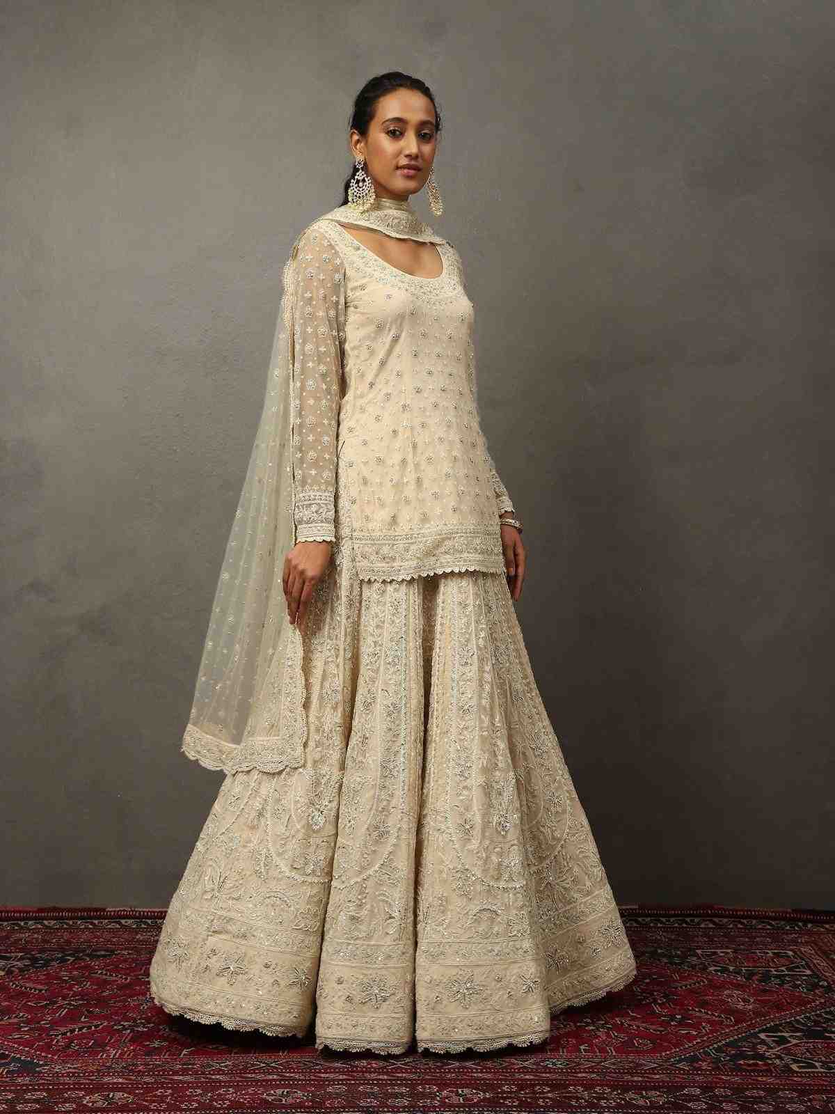 Off White Avena Suit Set