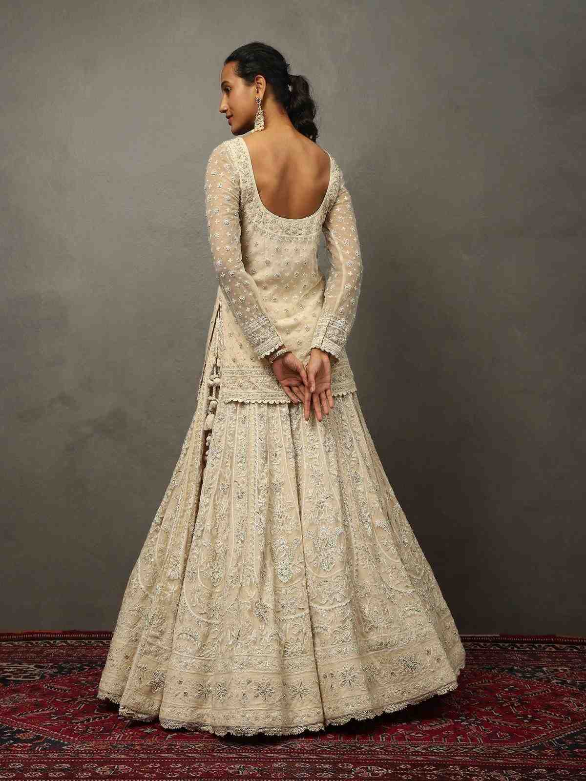 Off White Avena Suit Set