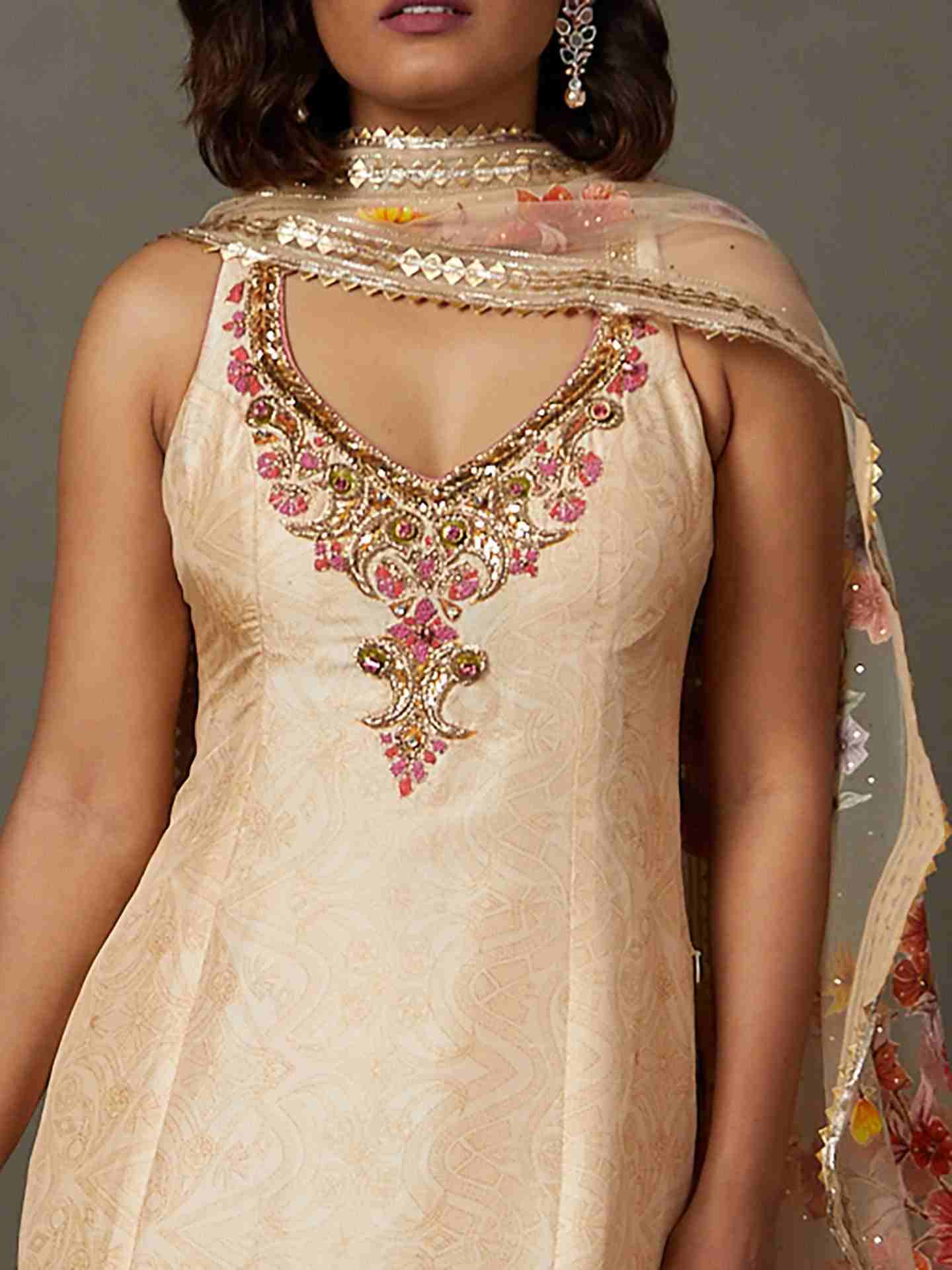 Off White & Multi Star Olivia Suit Set