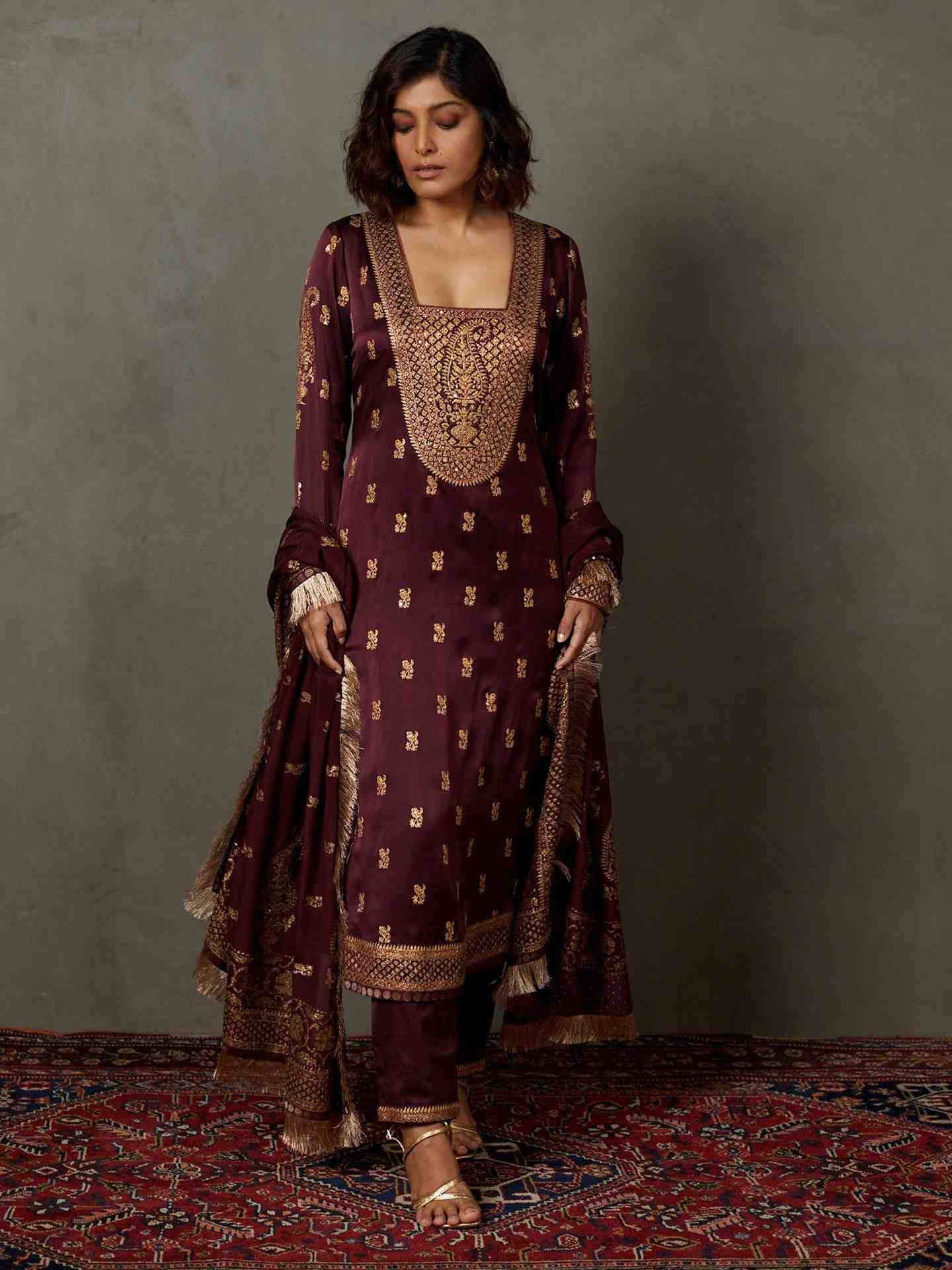 Prune 	Girija Suit Set