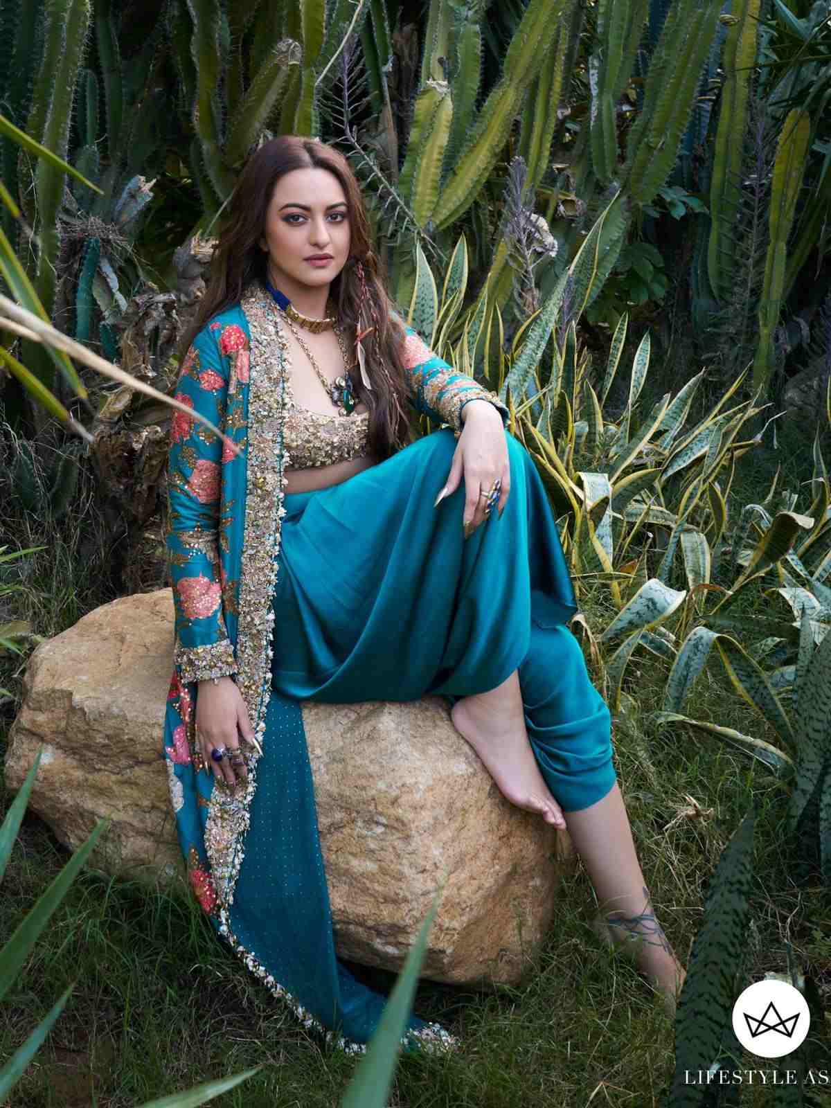Dark Teal & Multi Bella Floral Ensemble