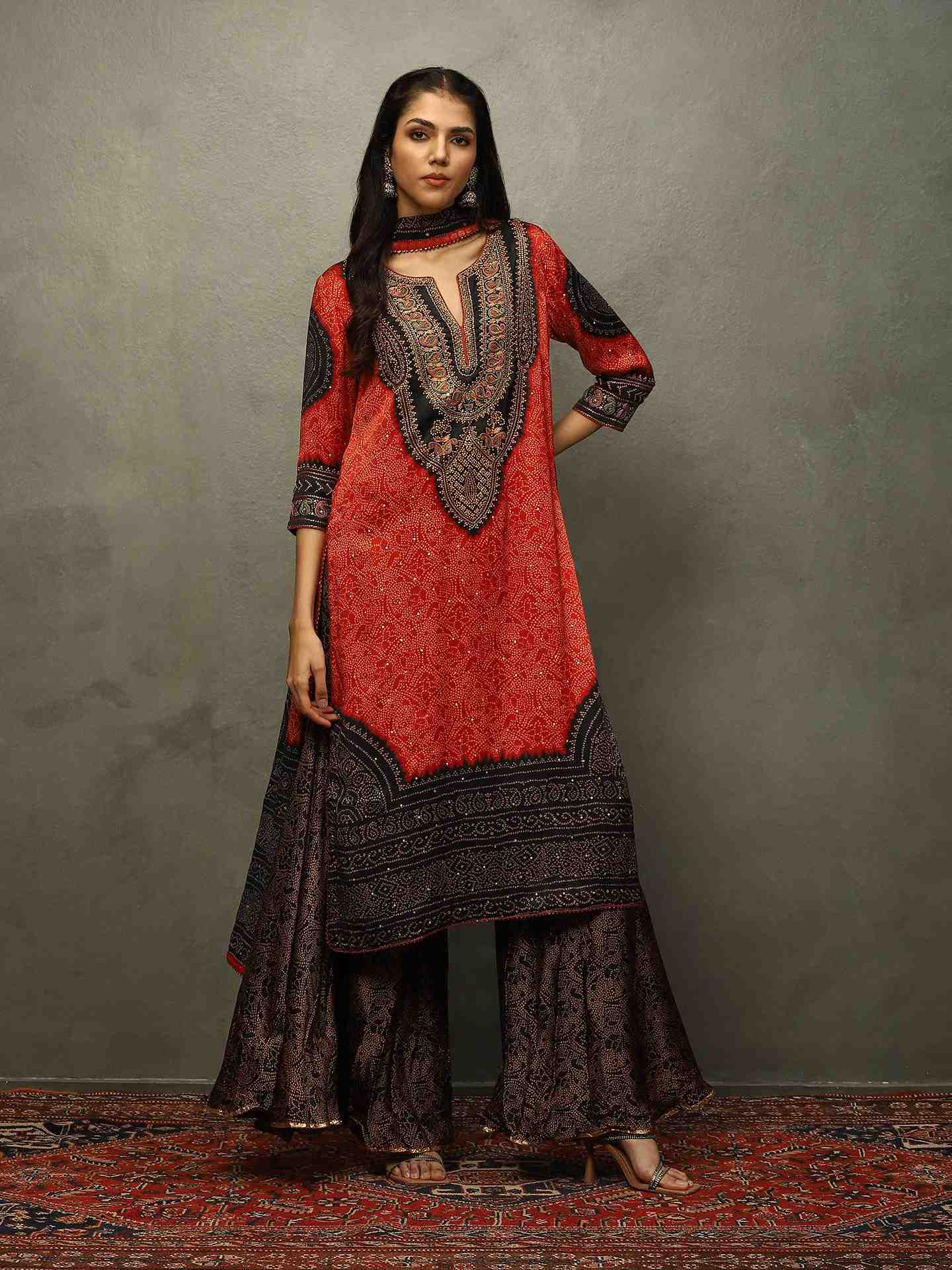 Black & Red Bandhani Suit Set