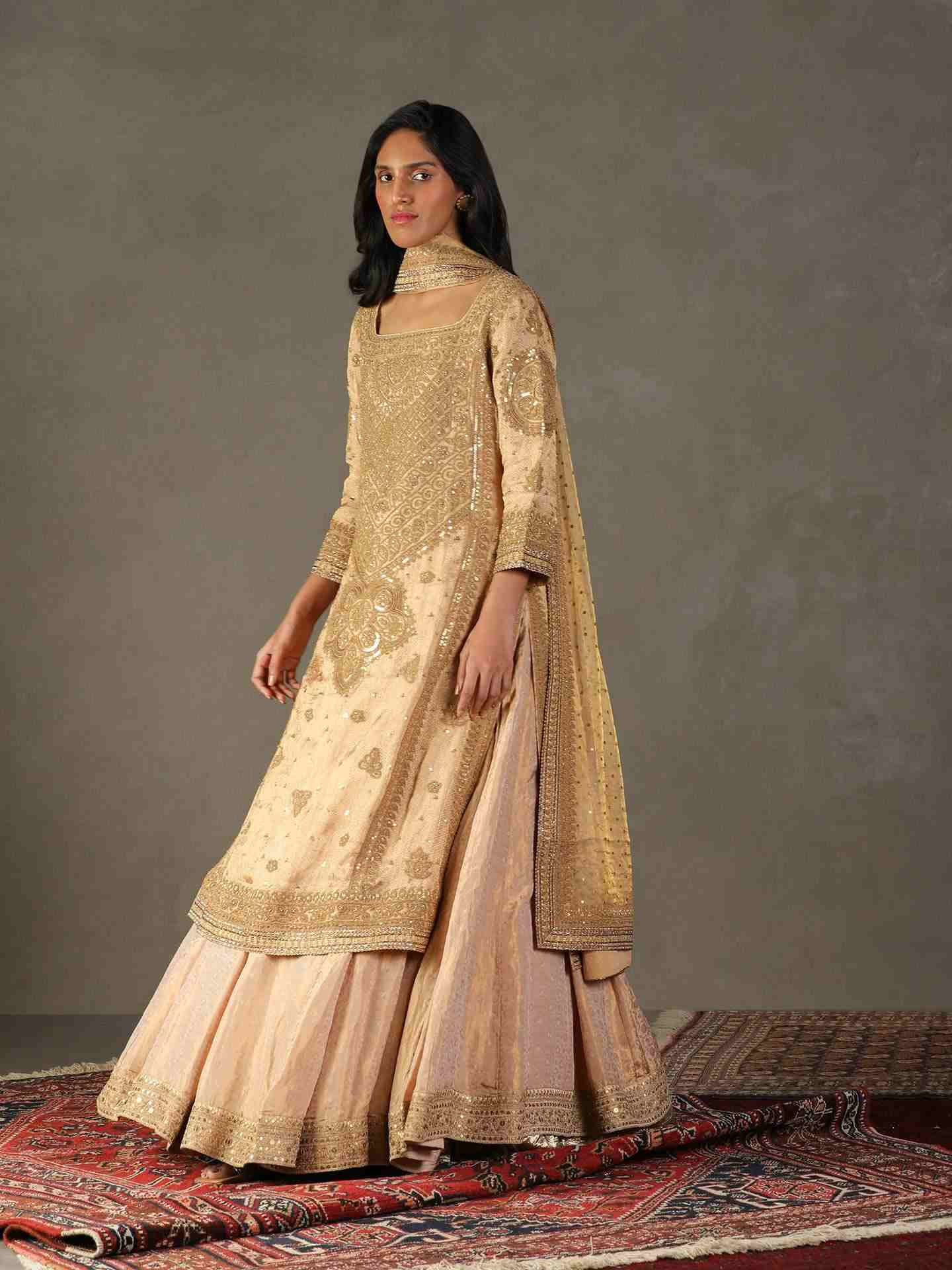 Gold Mandwi Suit Set