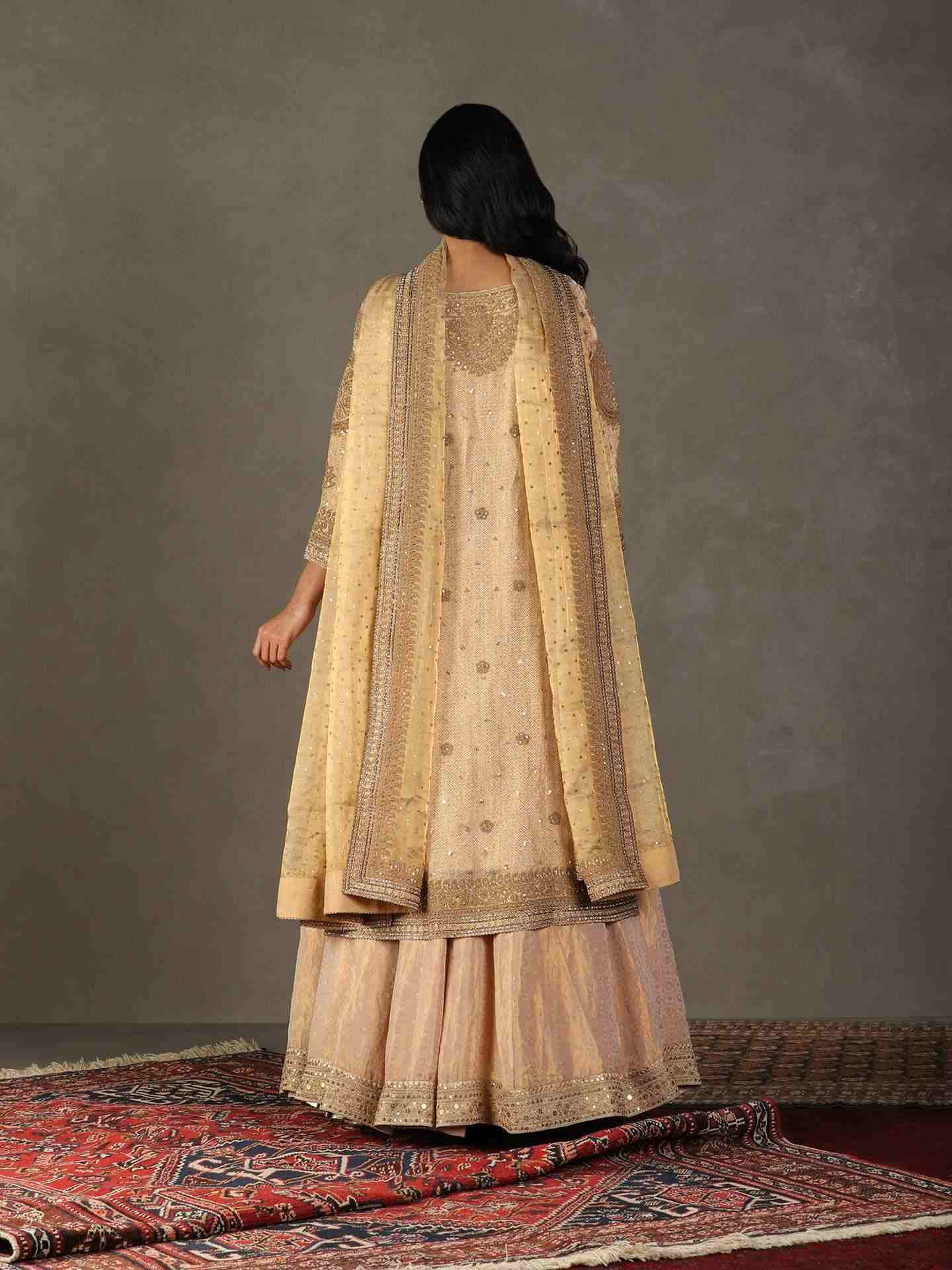 Gold Mandwi Suit Set