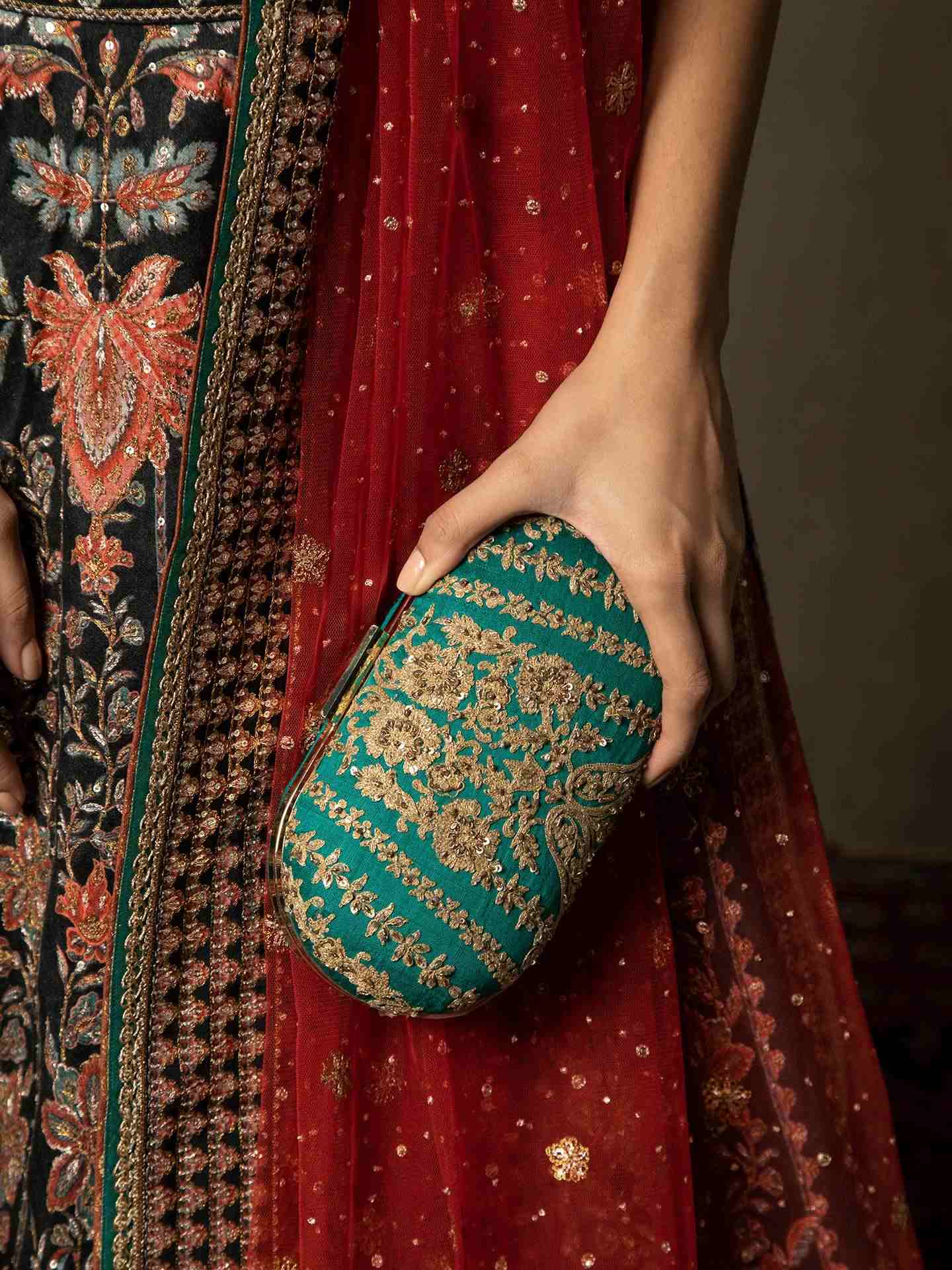 Emerald Narmada Clutch