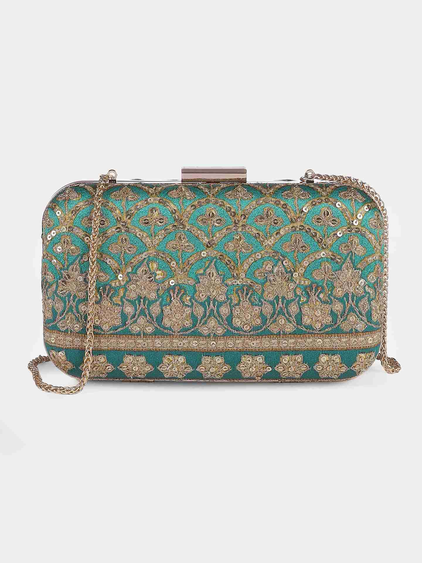 Emerald Satnam Clutch