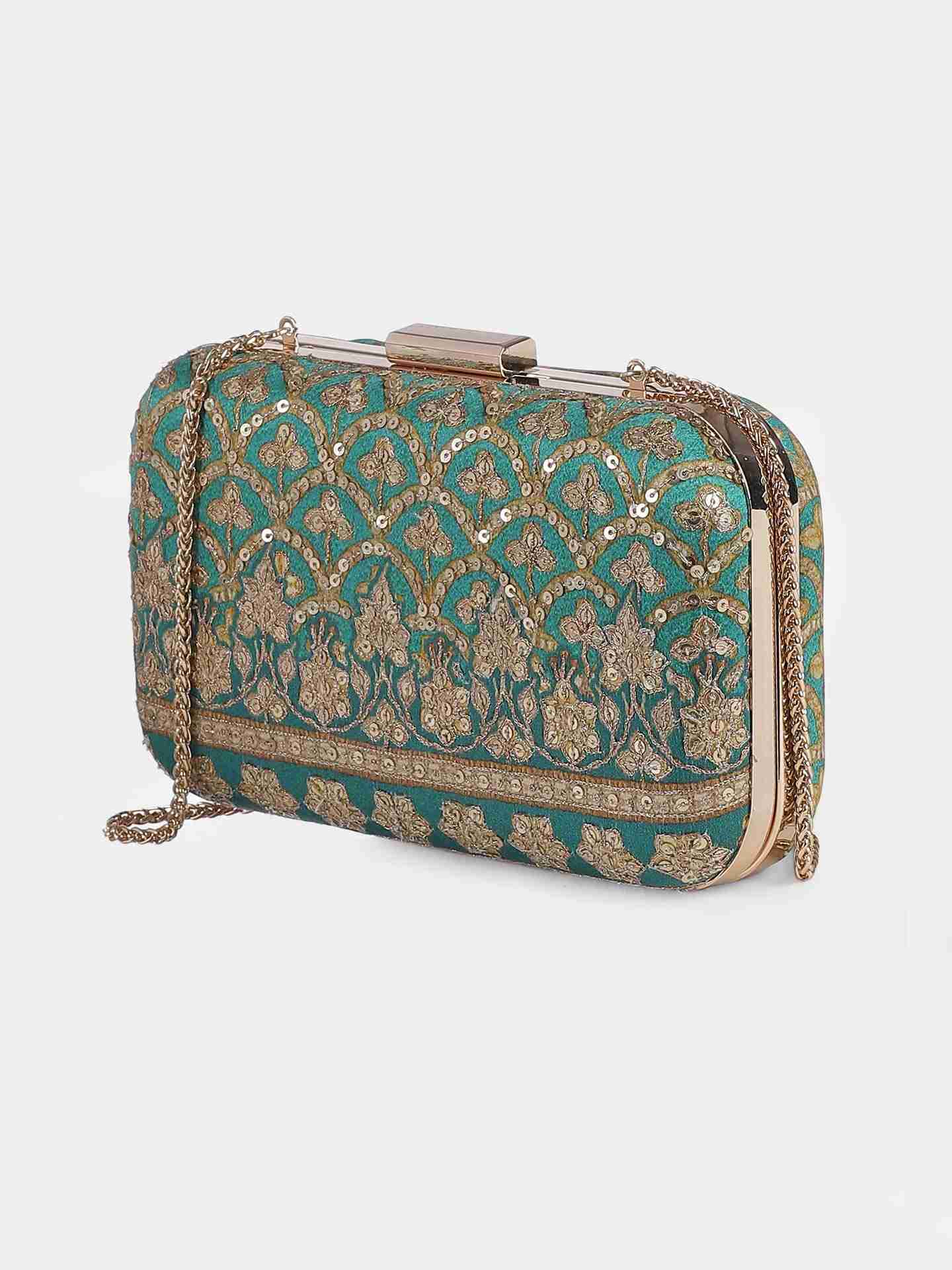 Emerald Satnam Clutch