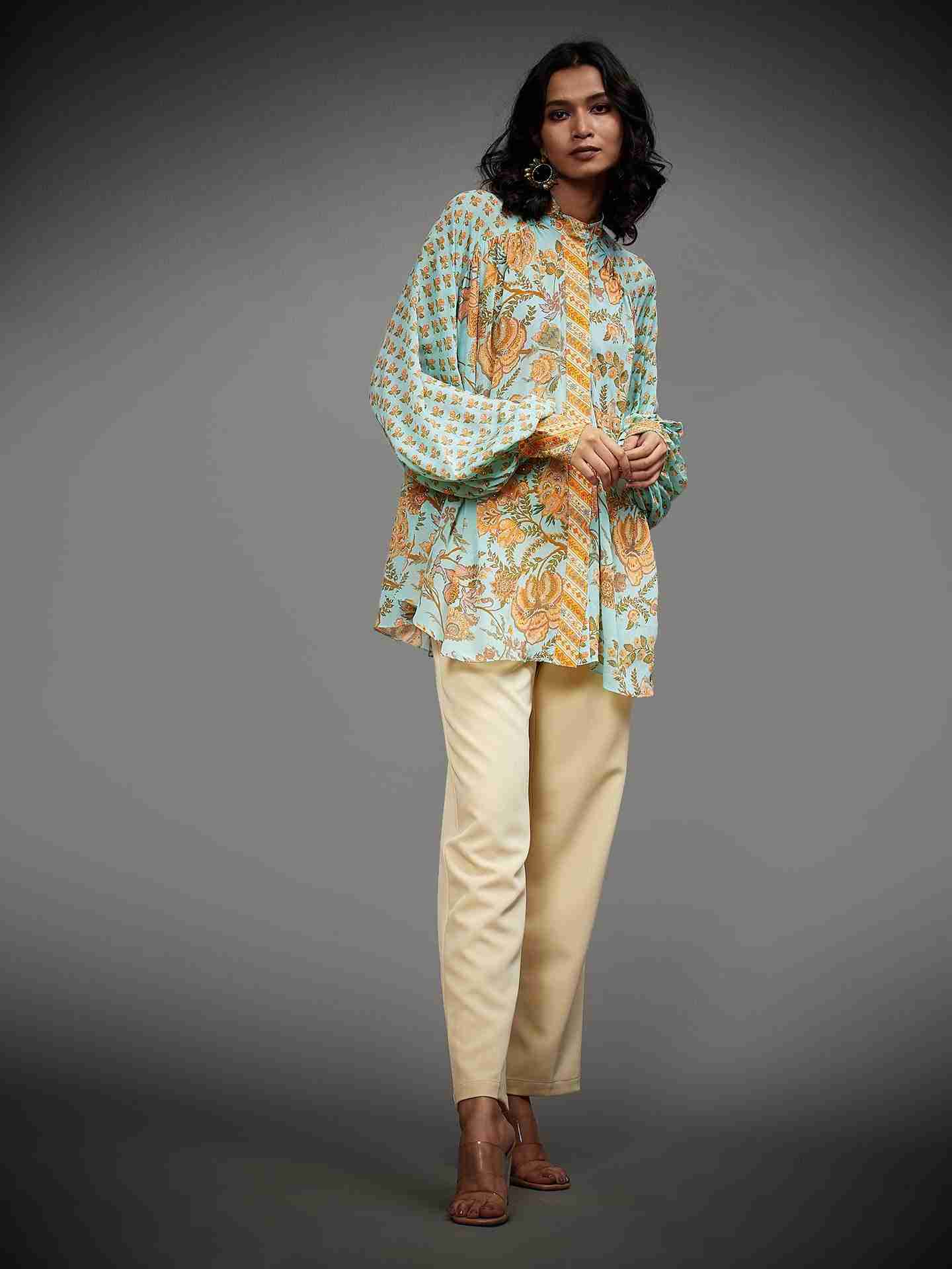 Aqua Navina Kurti