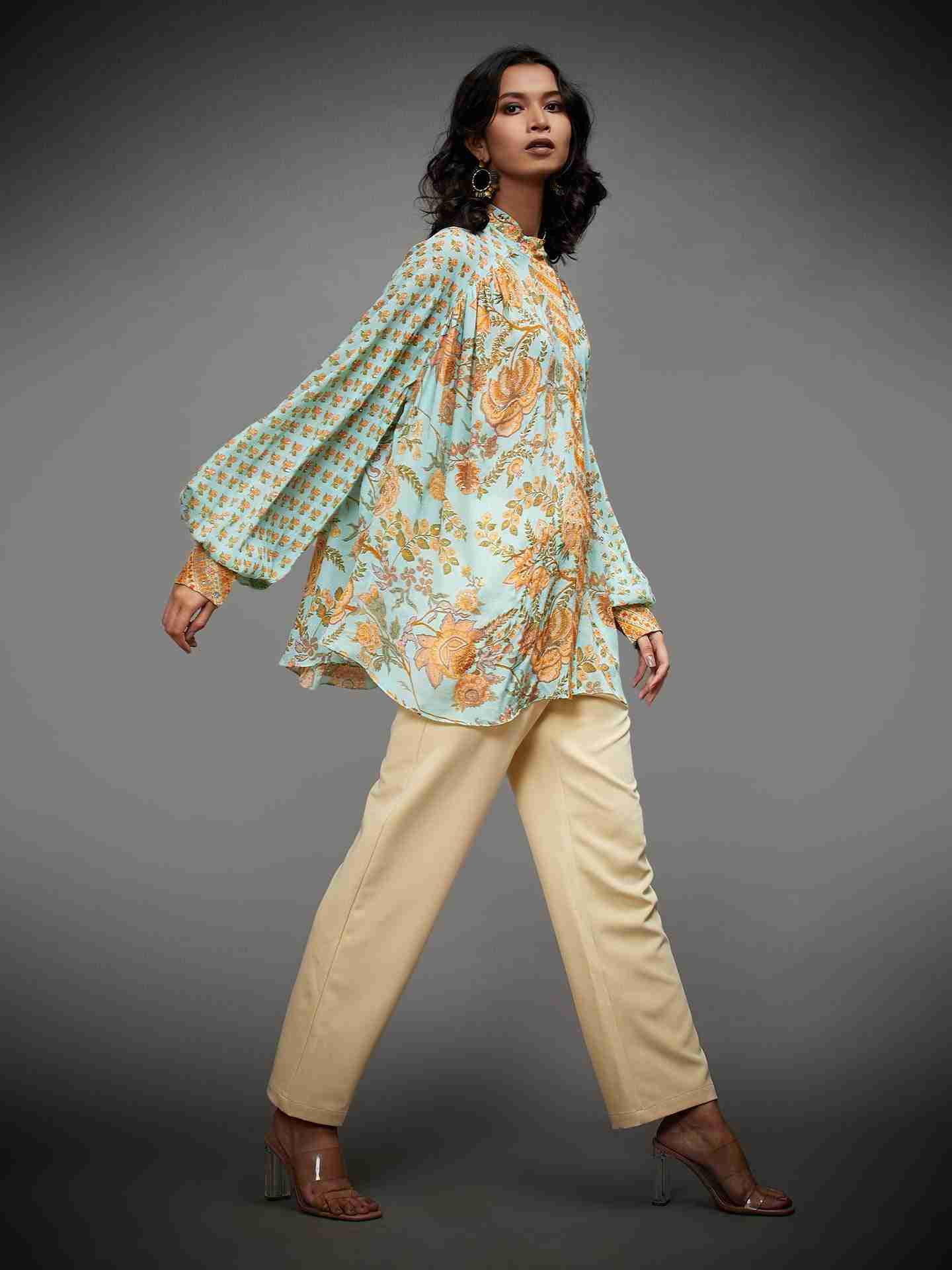 Aqua Navina Kurti