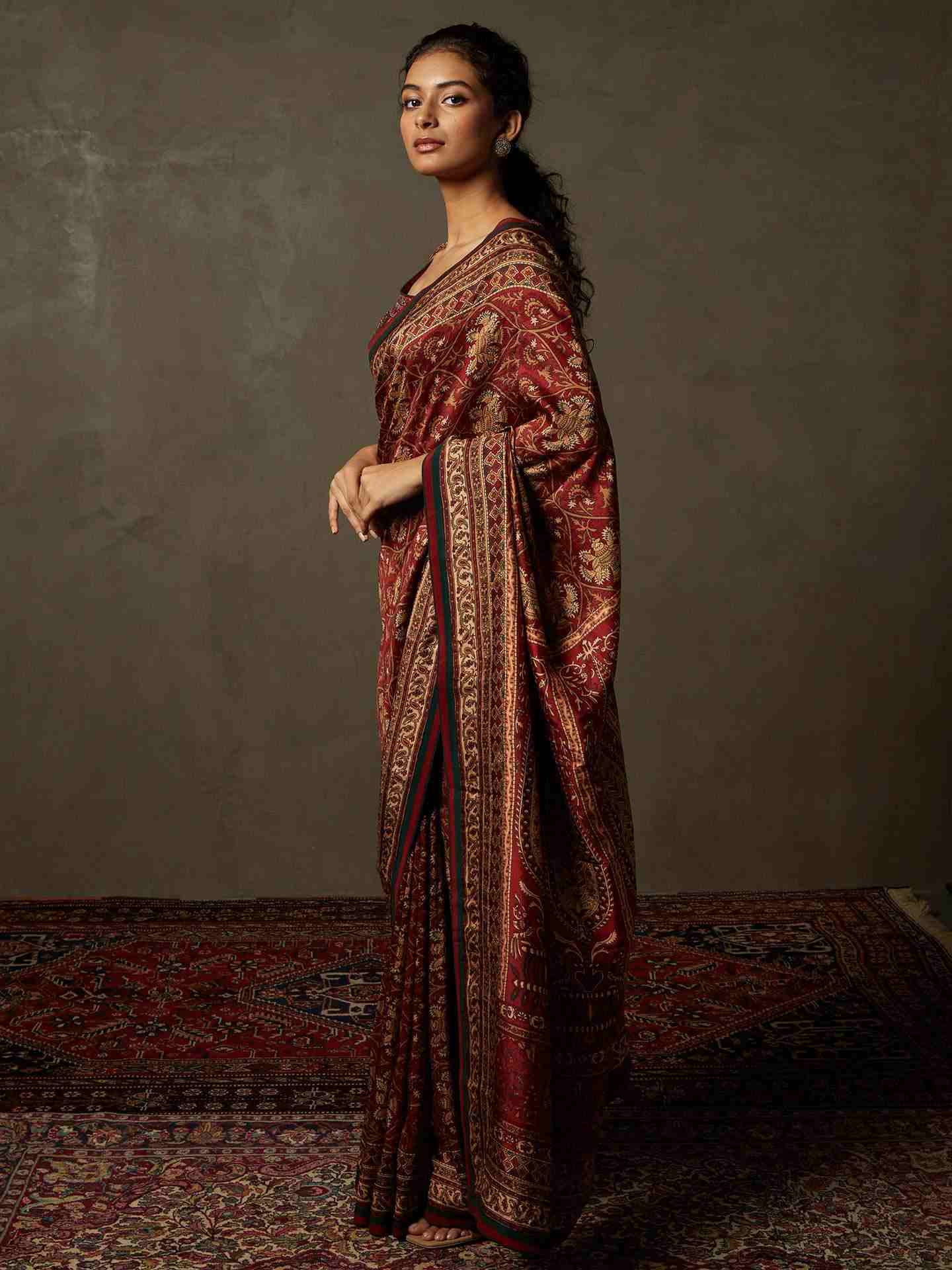 Burgundy Kulah Saree With Unstitched Blouse