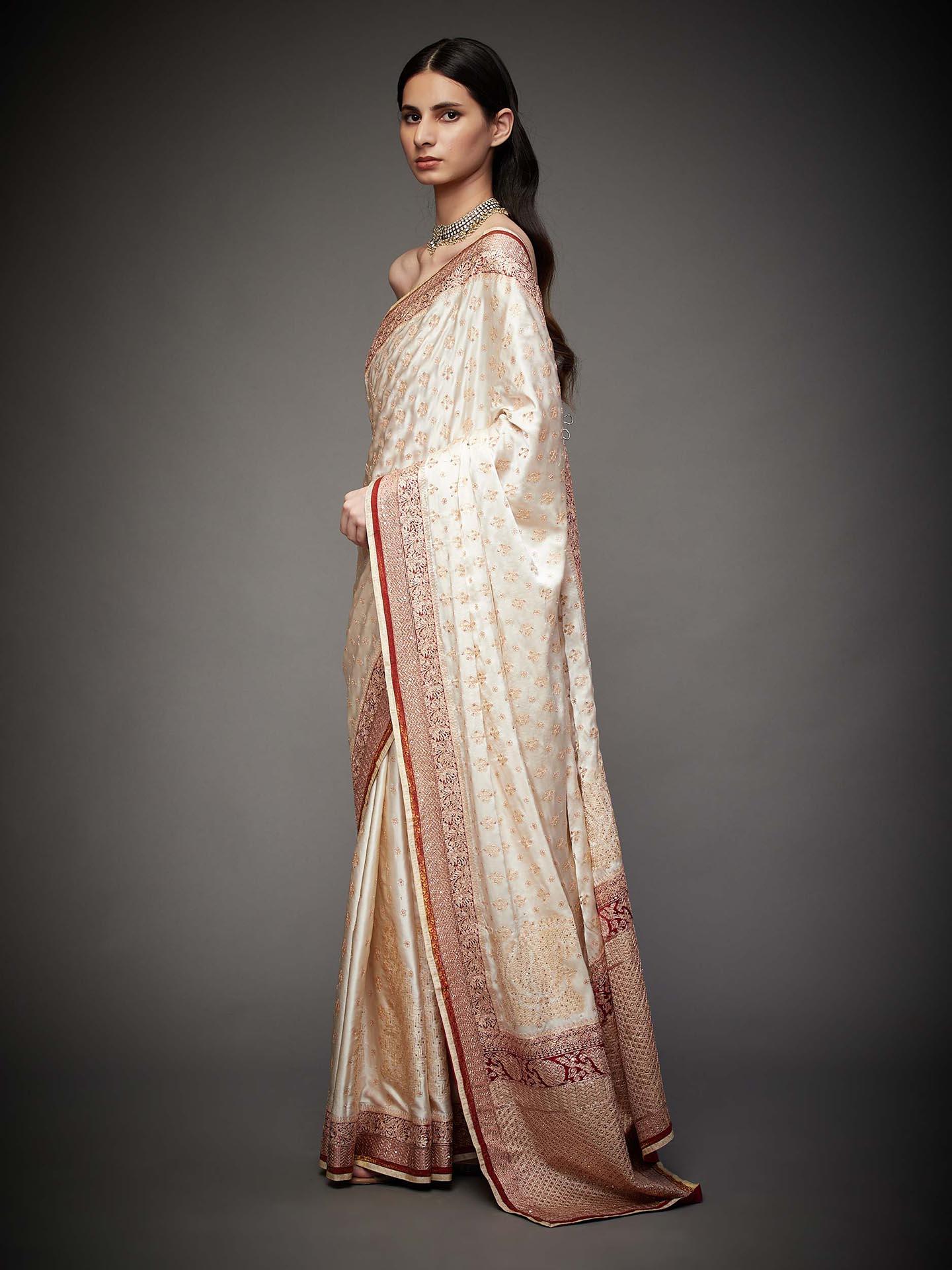 Off White Parampara Saree With Unstitched Blouse