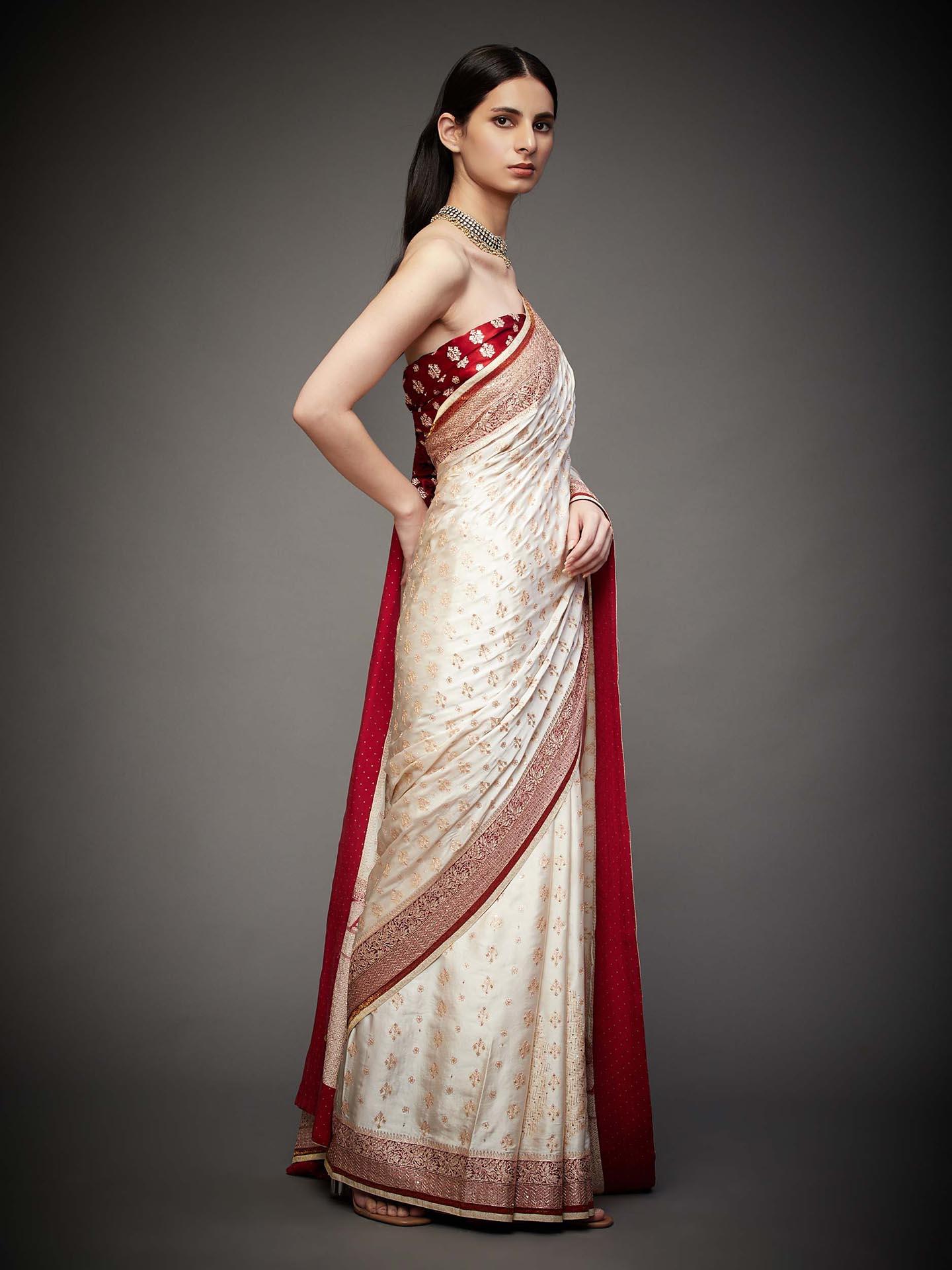 Off White Parampara Saree With Unstitched Blouse