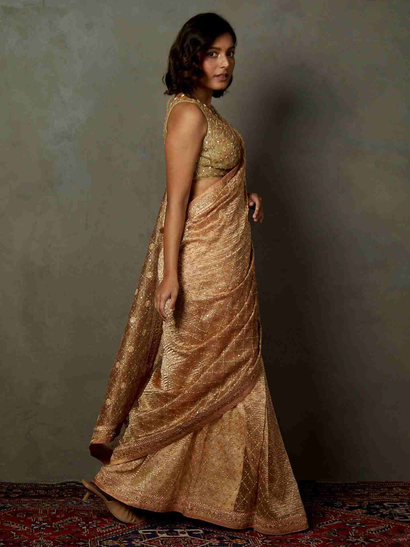 Peach Rohira Saree With Unstitched Blouse