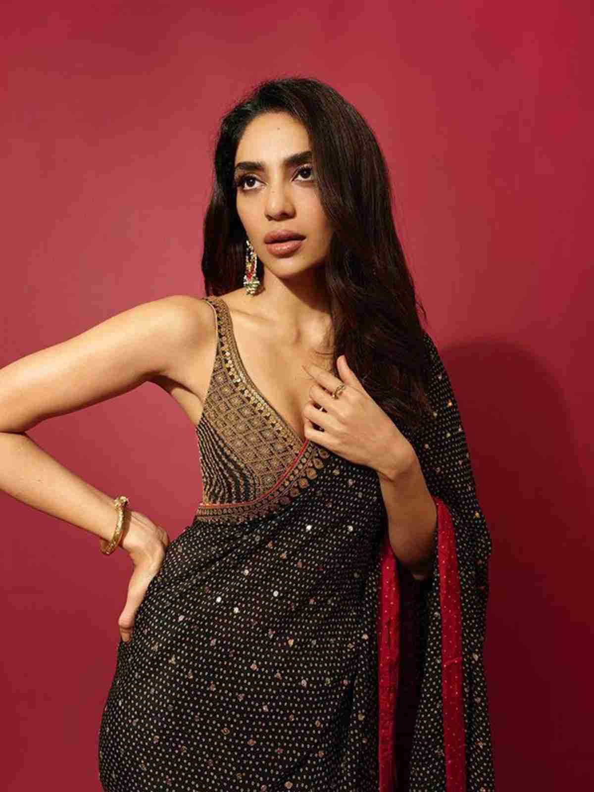 Black Sohini Saree With Stitched Blouse
