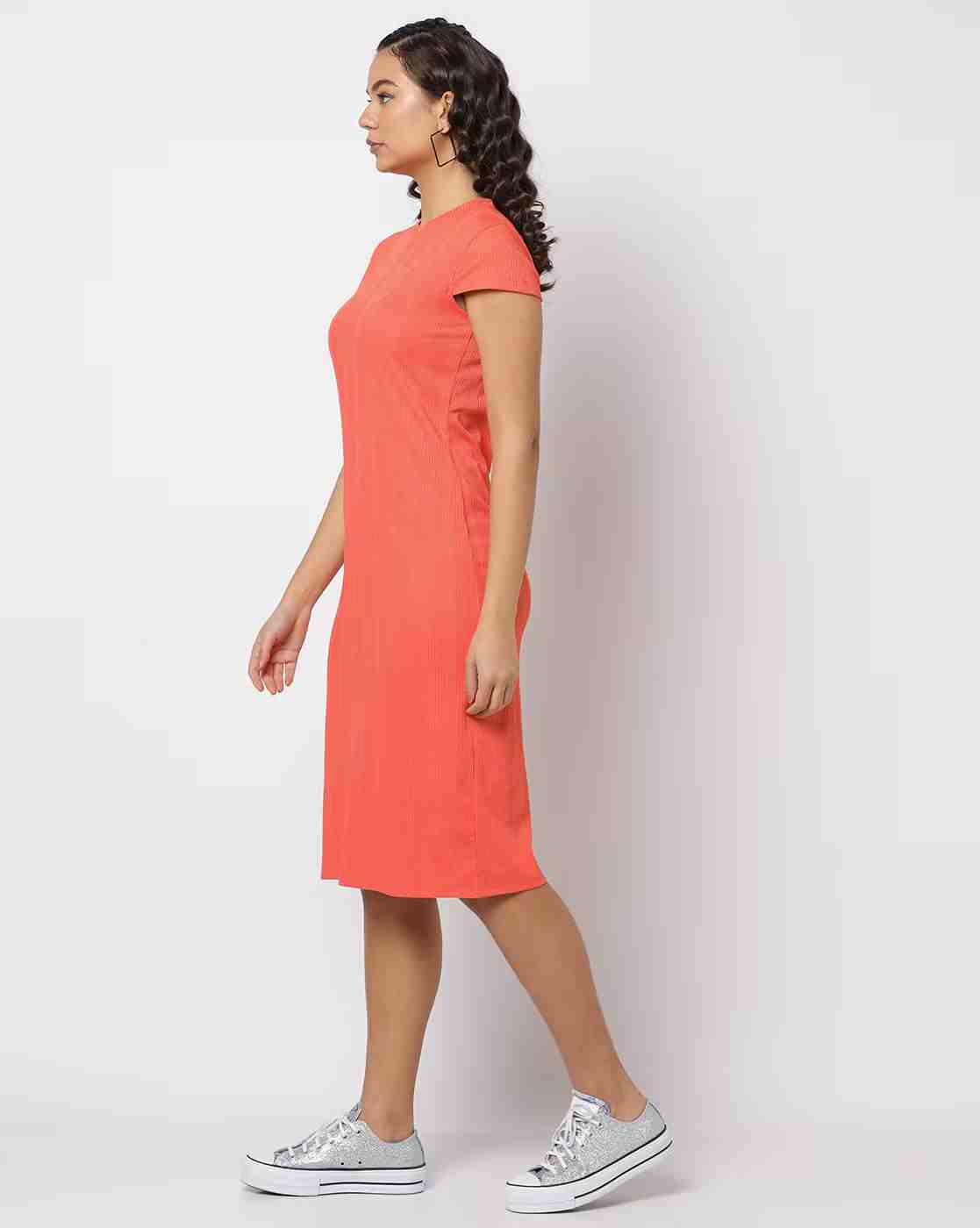 RIO | Ribbed Bodycon Dress with Cap Sleeves|1