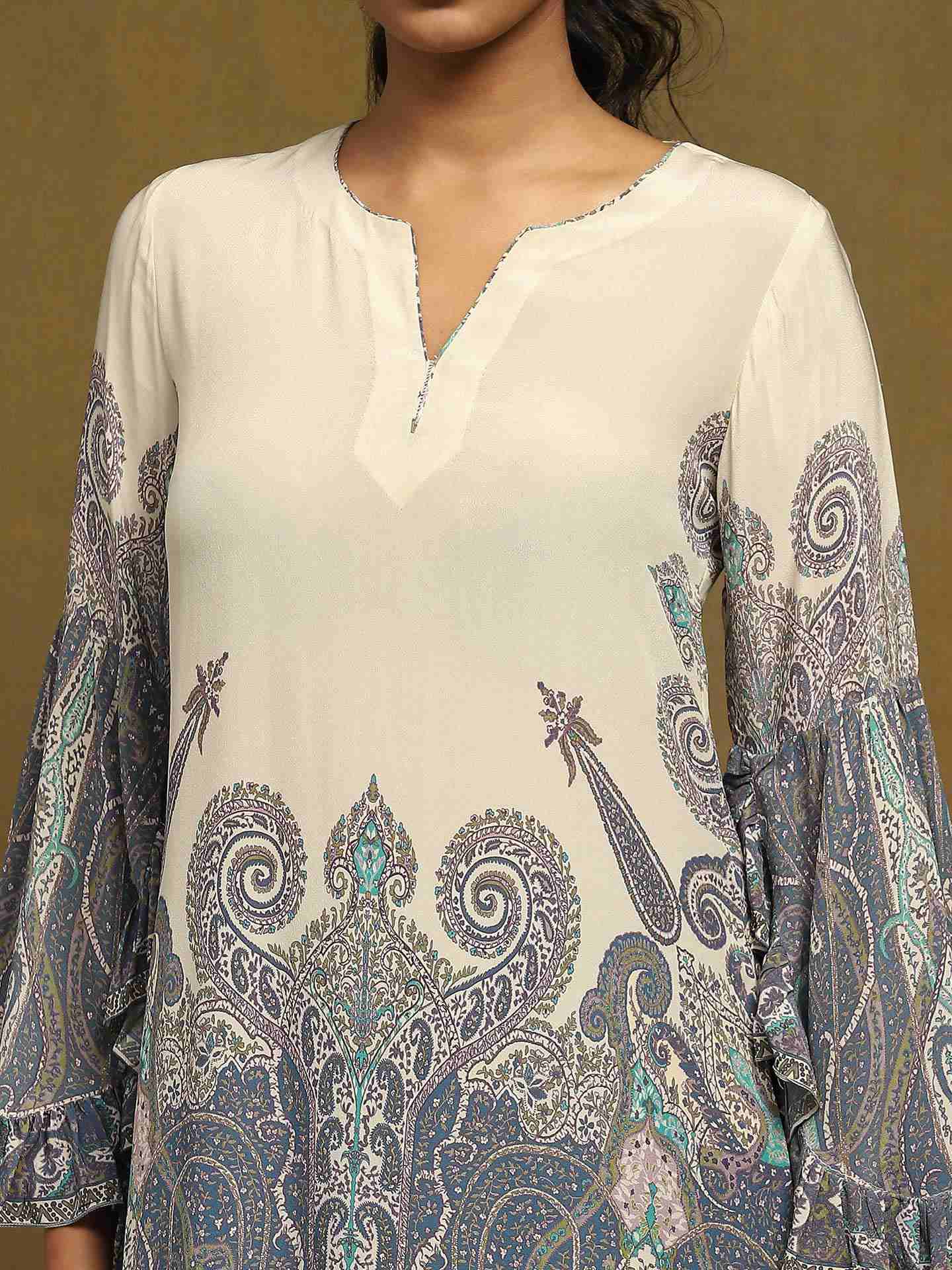 Off White Joshika Kurta Set