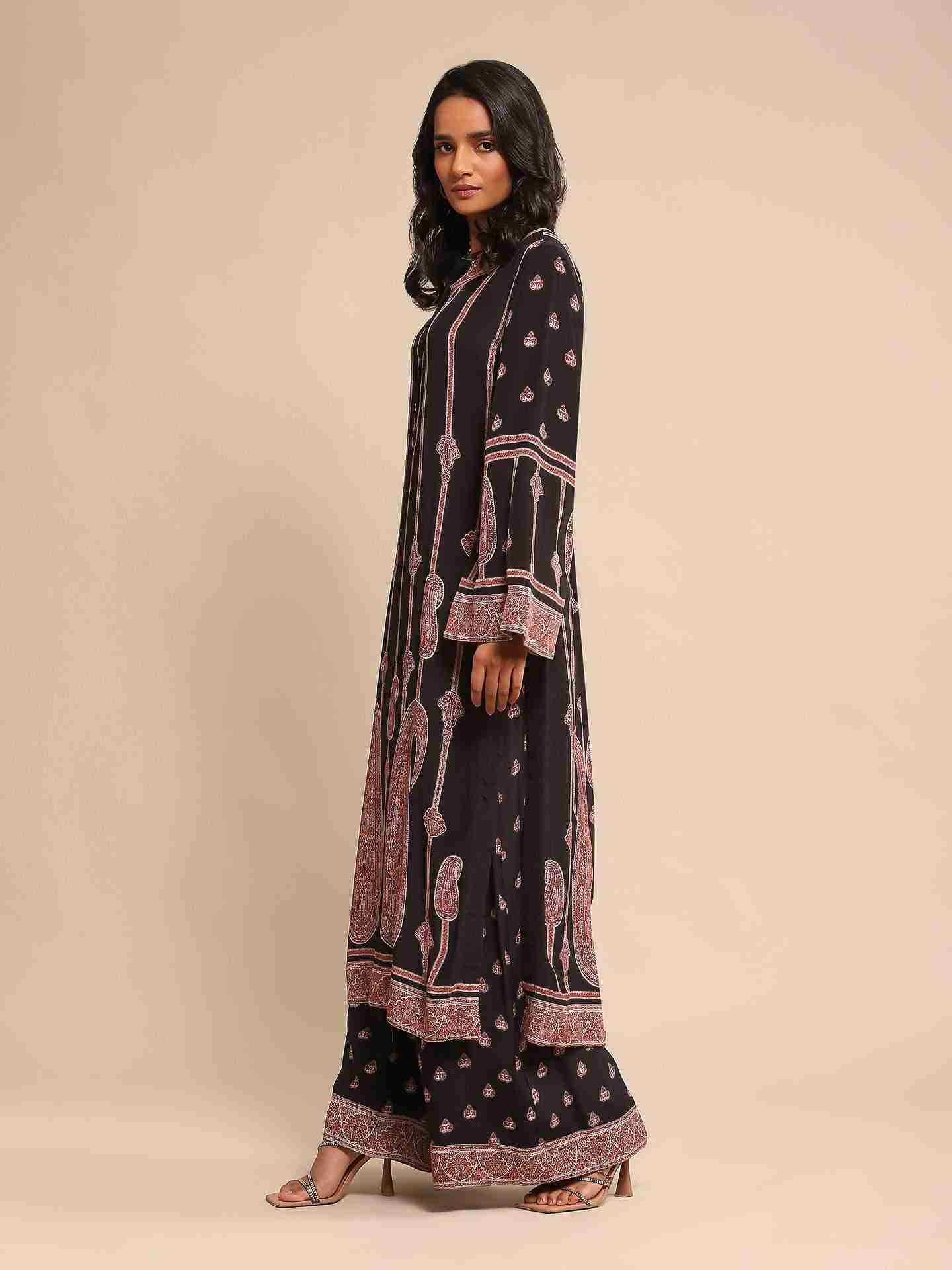 Black Jannat Crepe Kurta Set