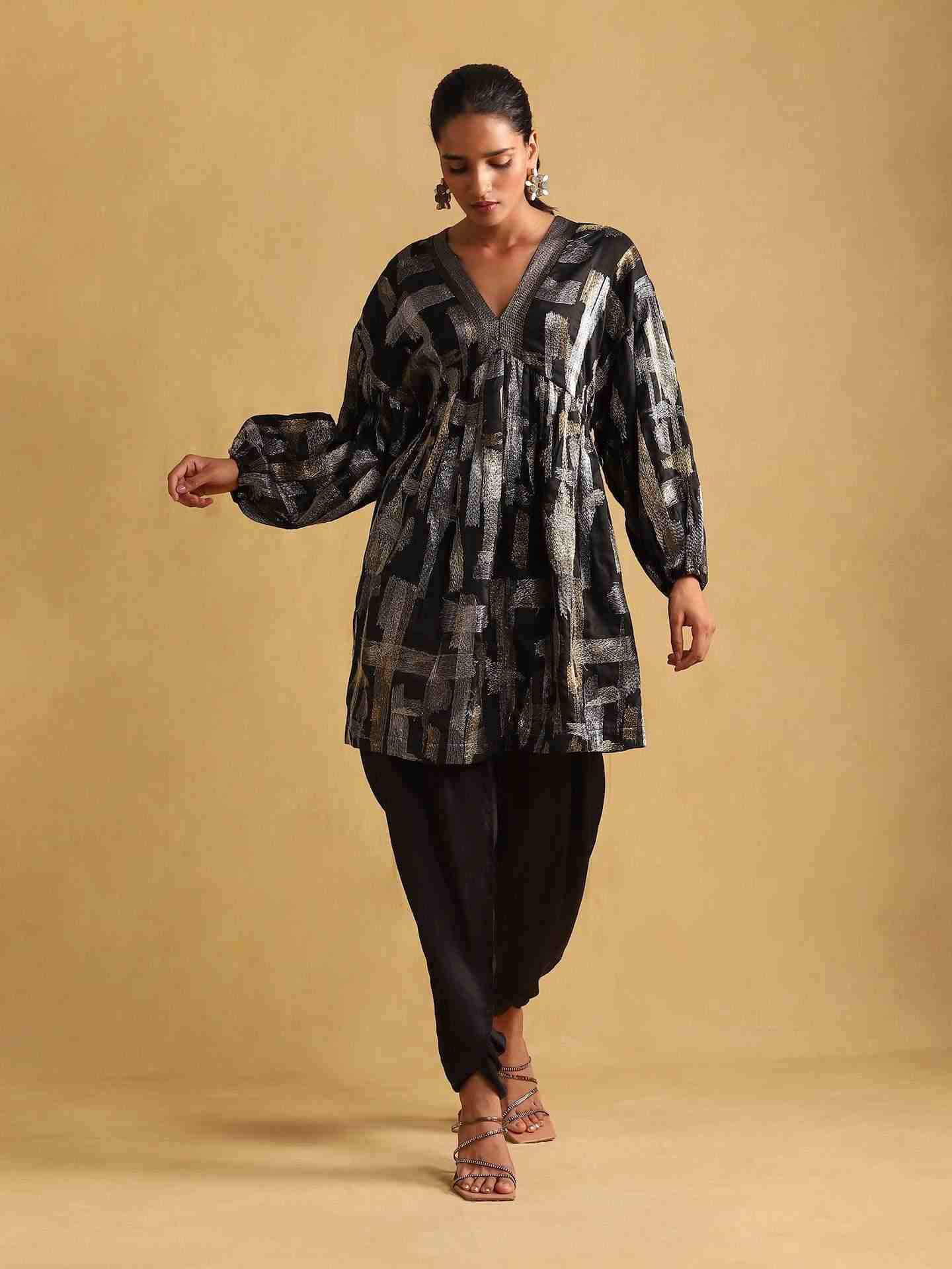 Black Strokes Kurta Set
