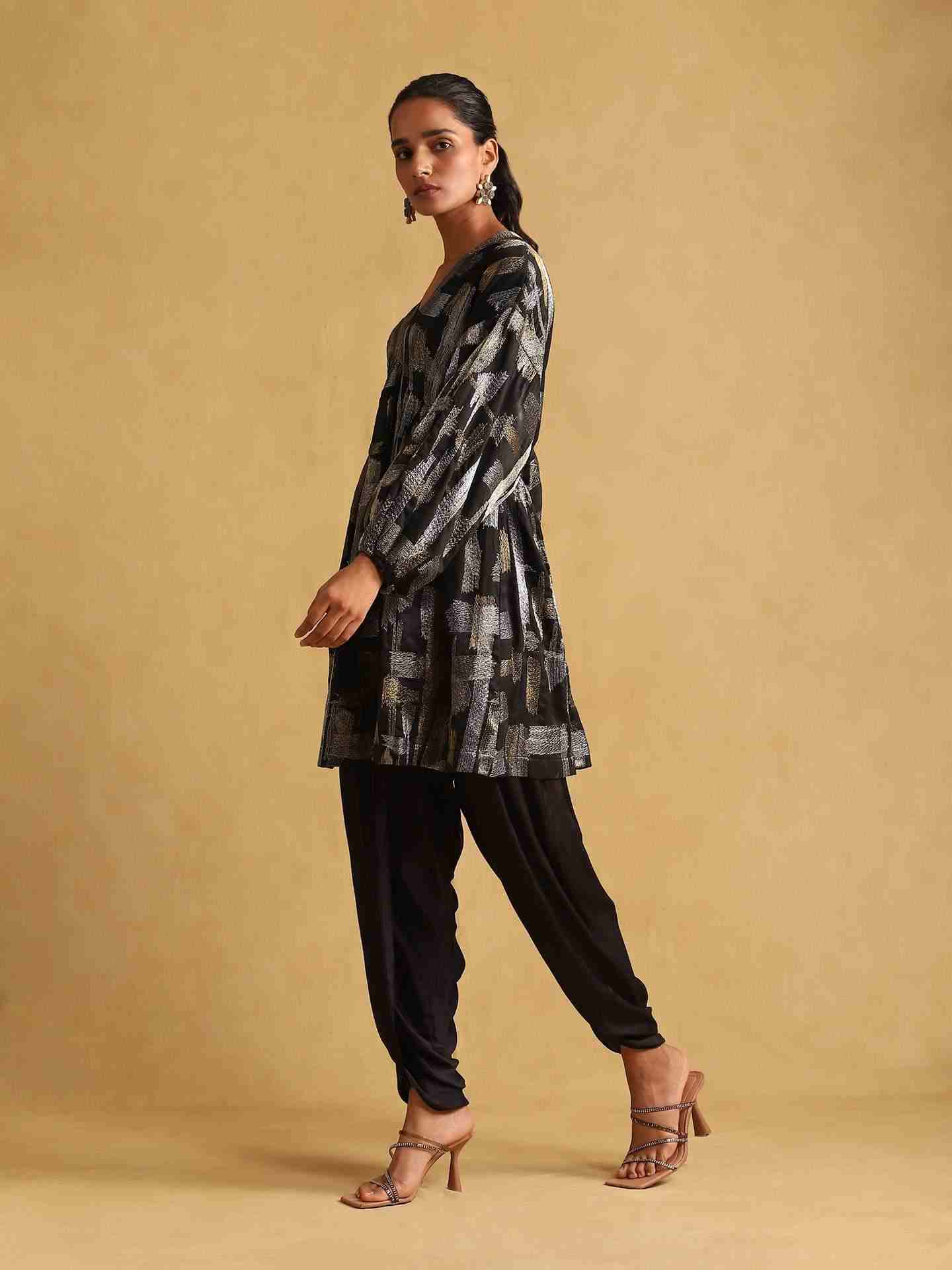 Black Strokes Kurta Set