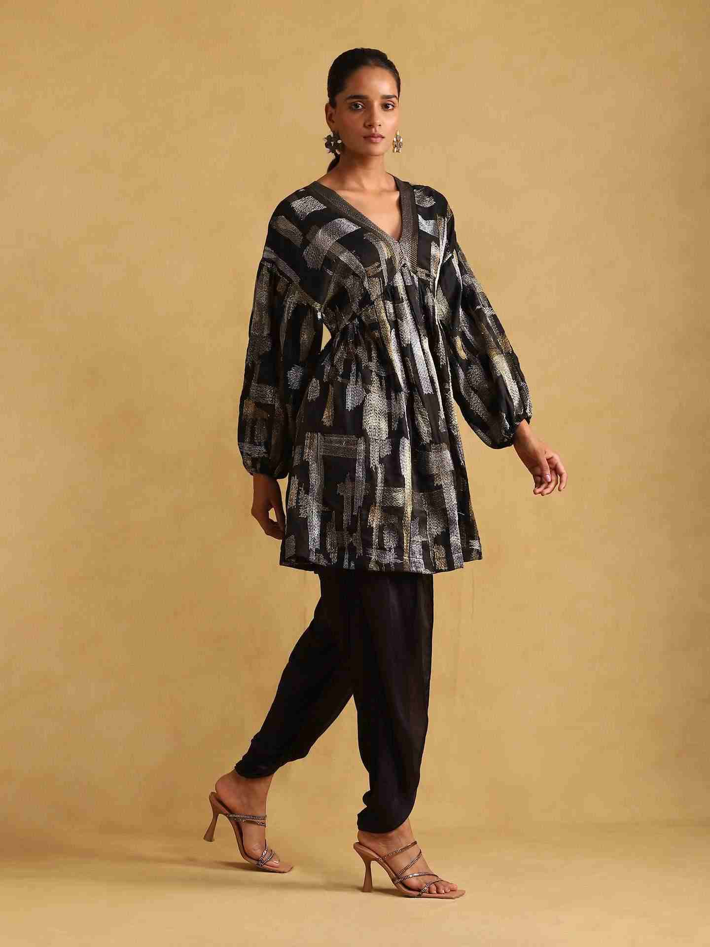 Black Strokes Kurta Set