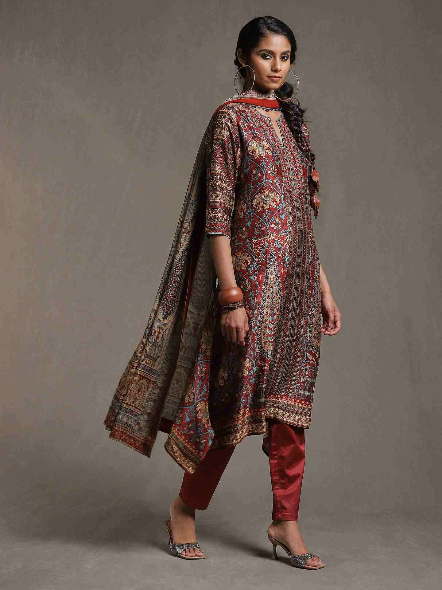 Beige & Burgundy Kulha Suit Set