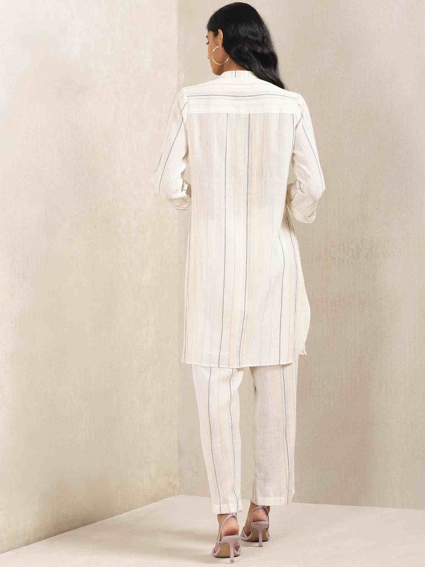 Off White Quint Yarn-Dyed  Suit Set