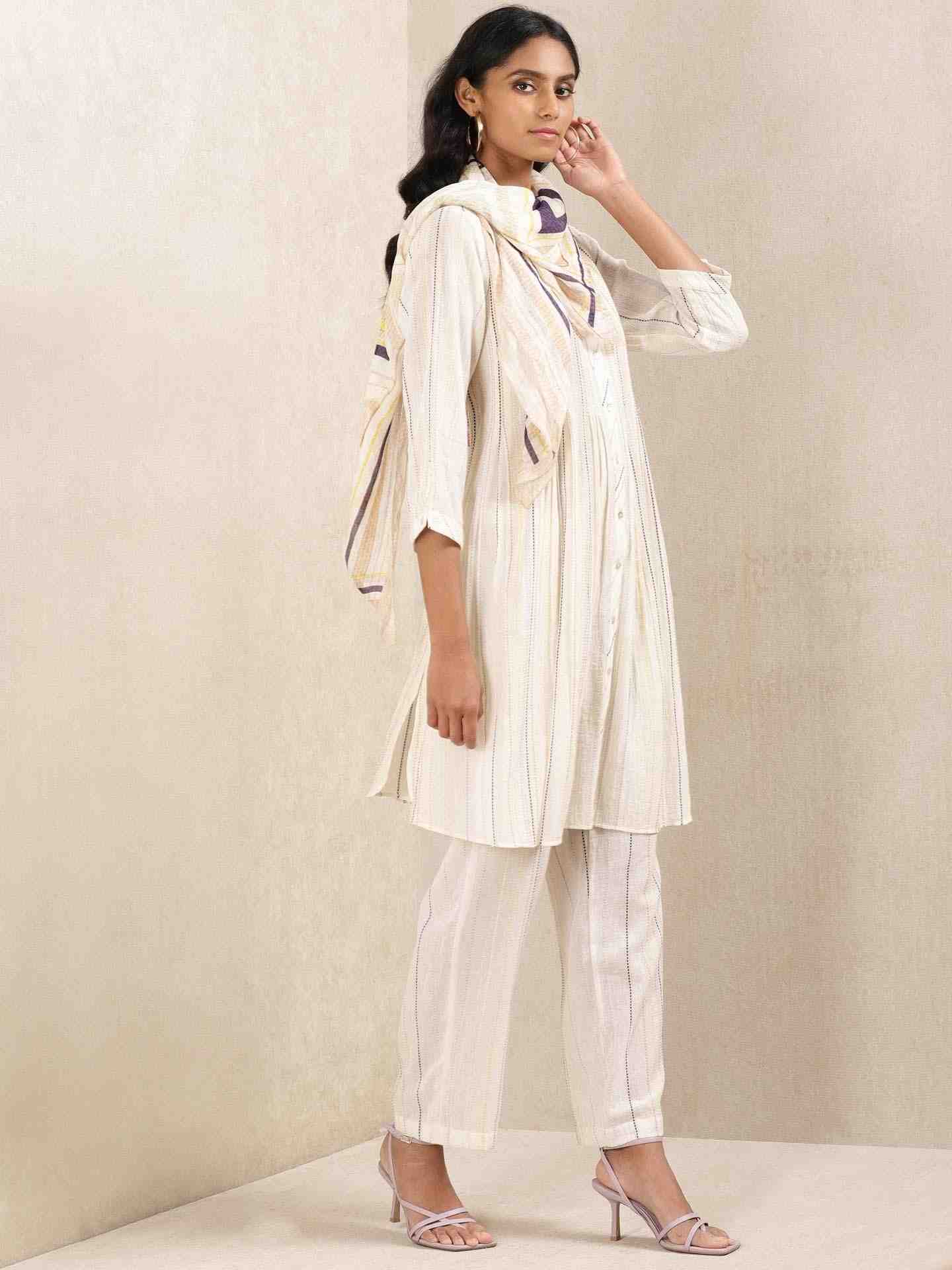 Off White Quint Yarn-Dyed  Suit Set