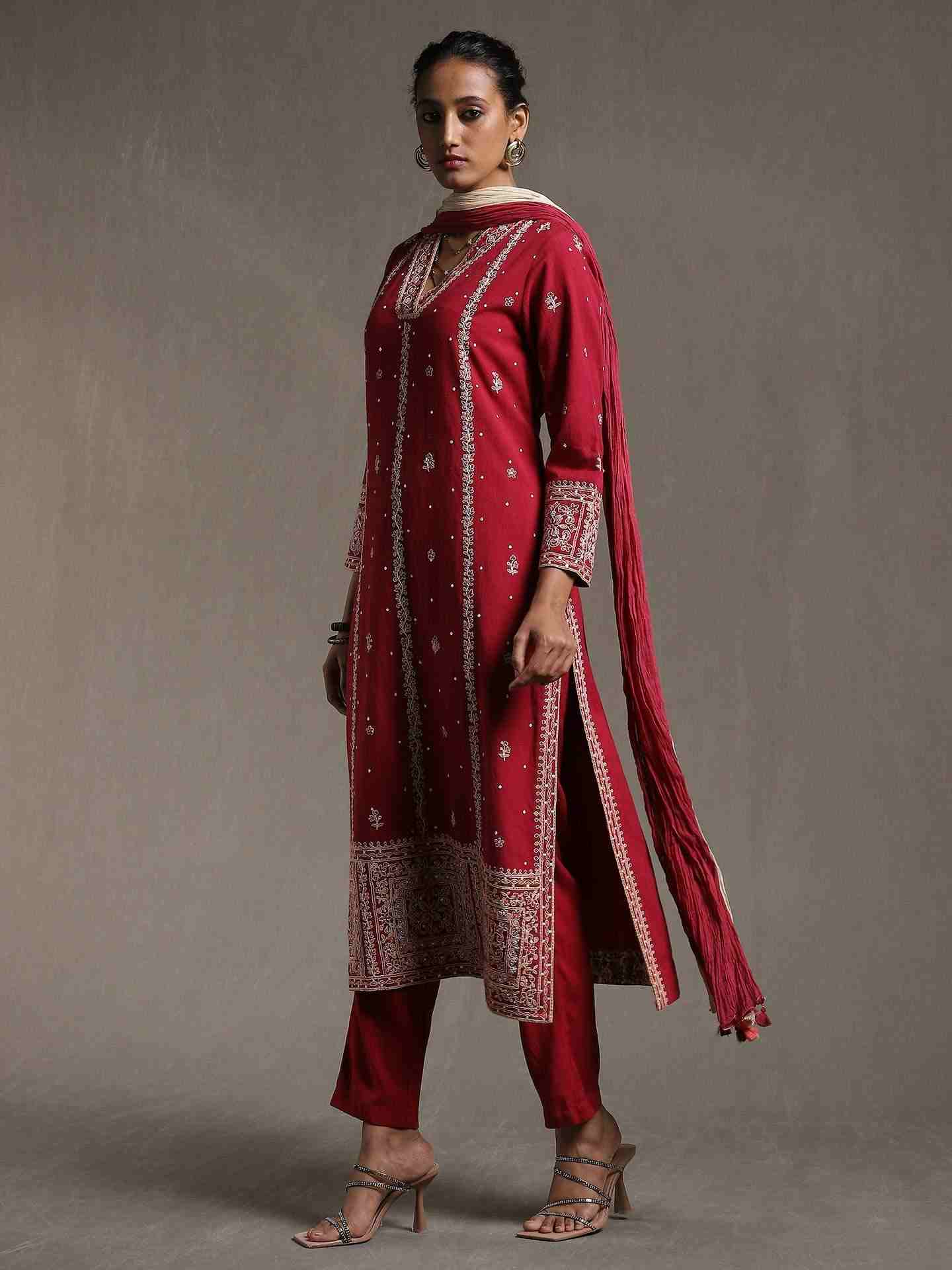 Maroon Ulla Solid Cotton Suit Set