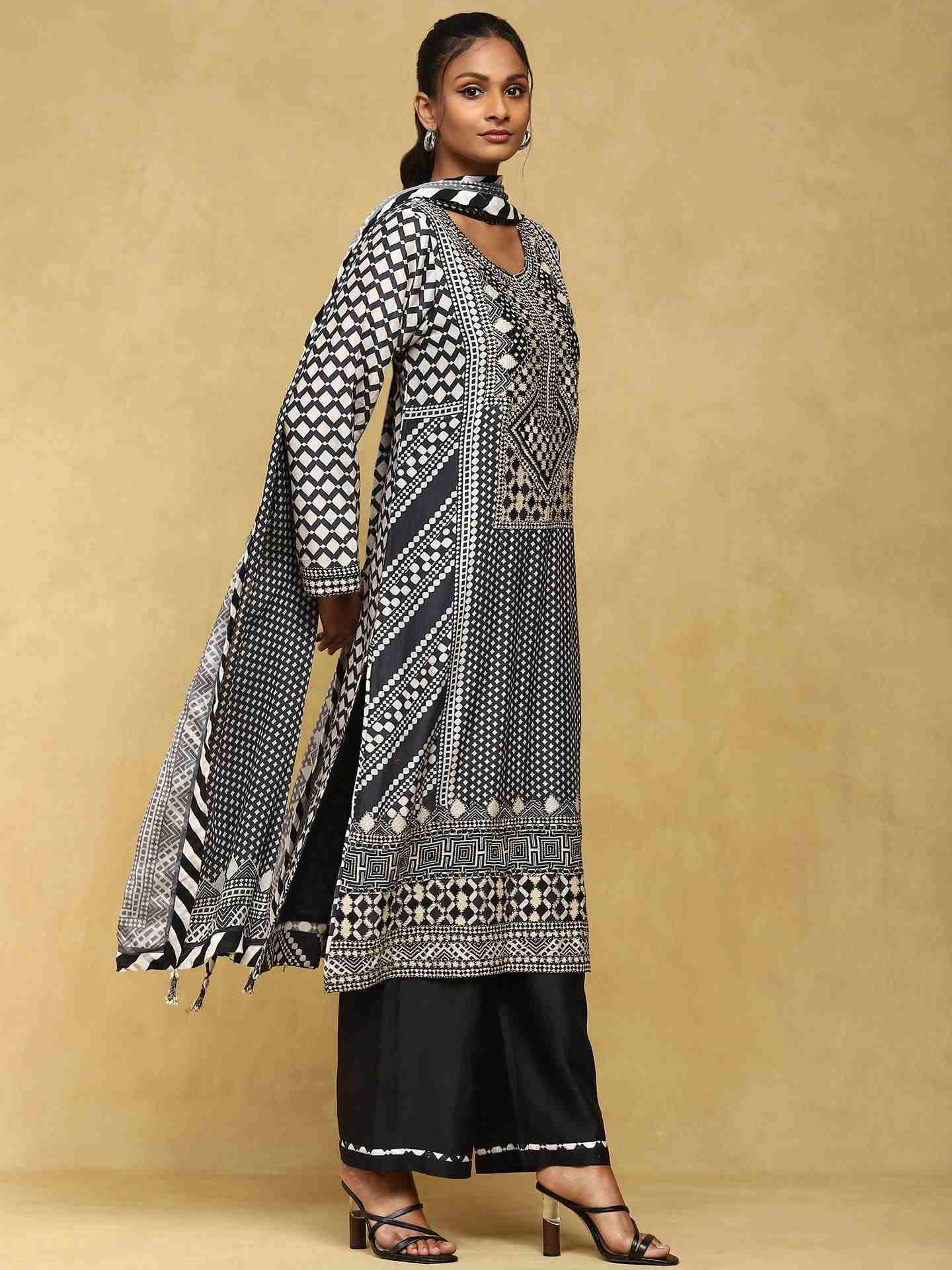 Black Baijayanti Suit Set