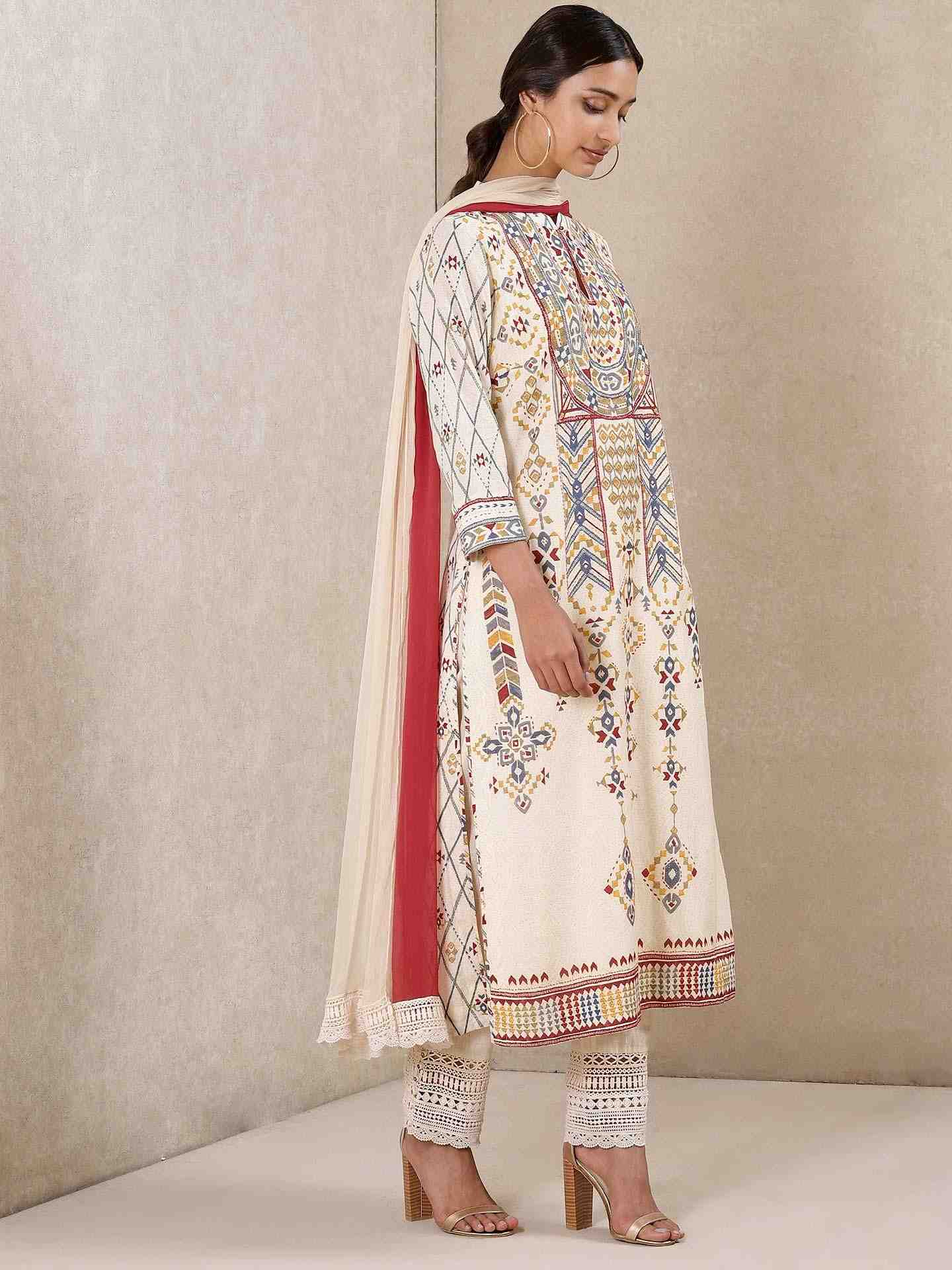 Off White Alvira Layout Suit Set