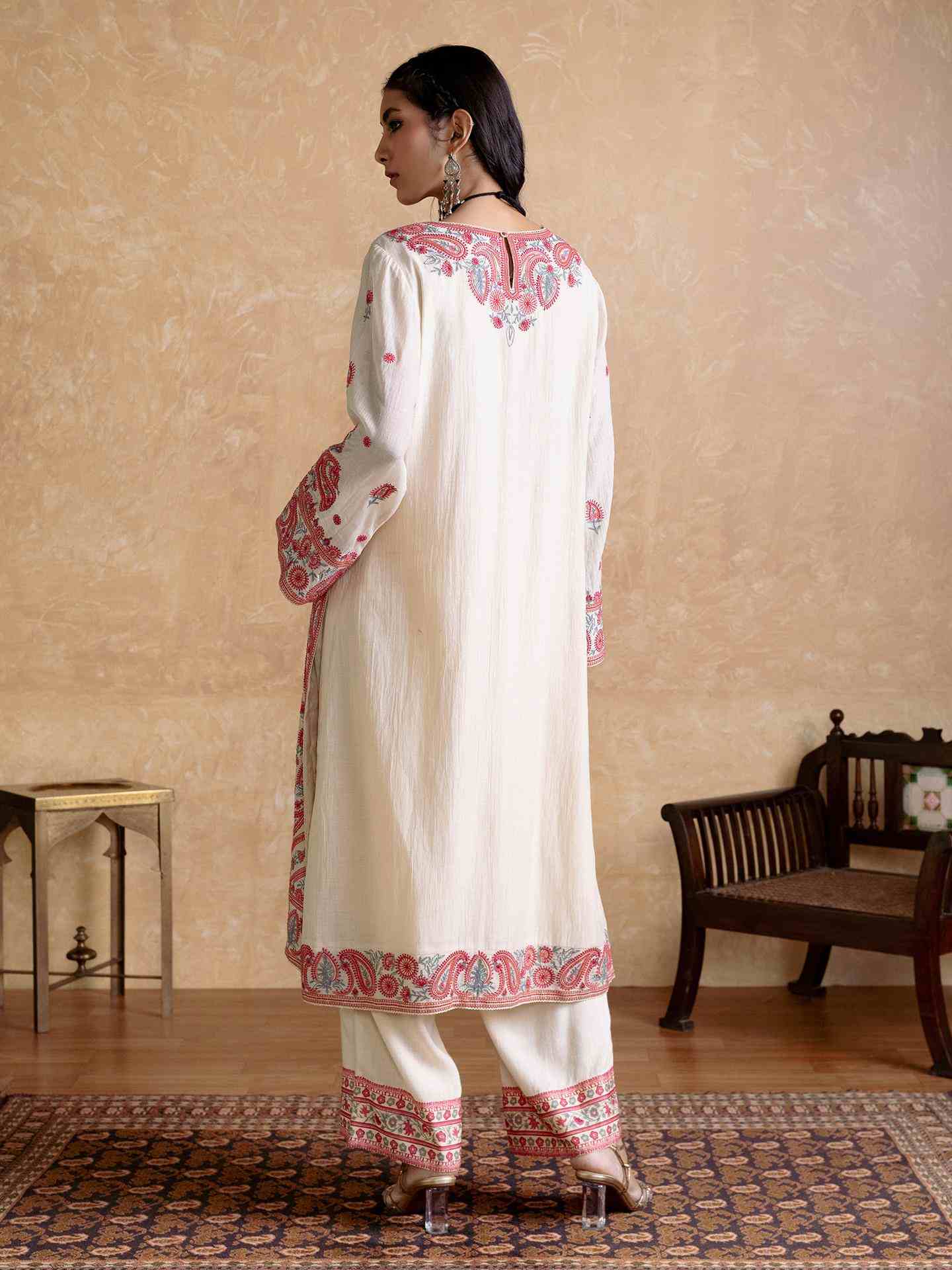 Off White Zuri Solid Suit Set