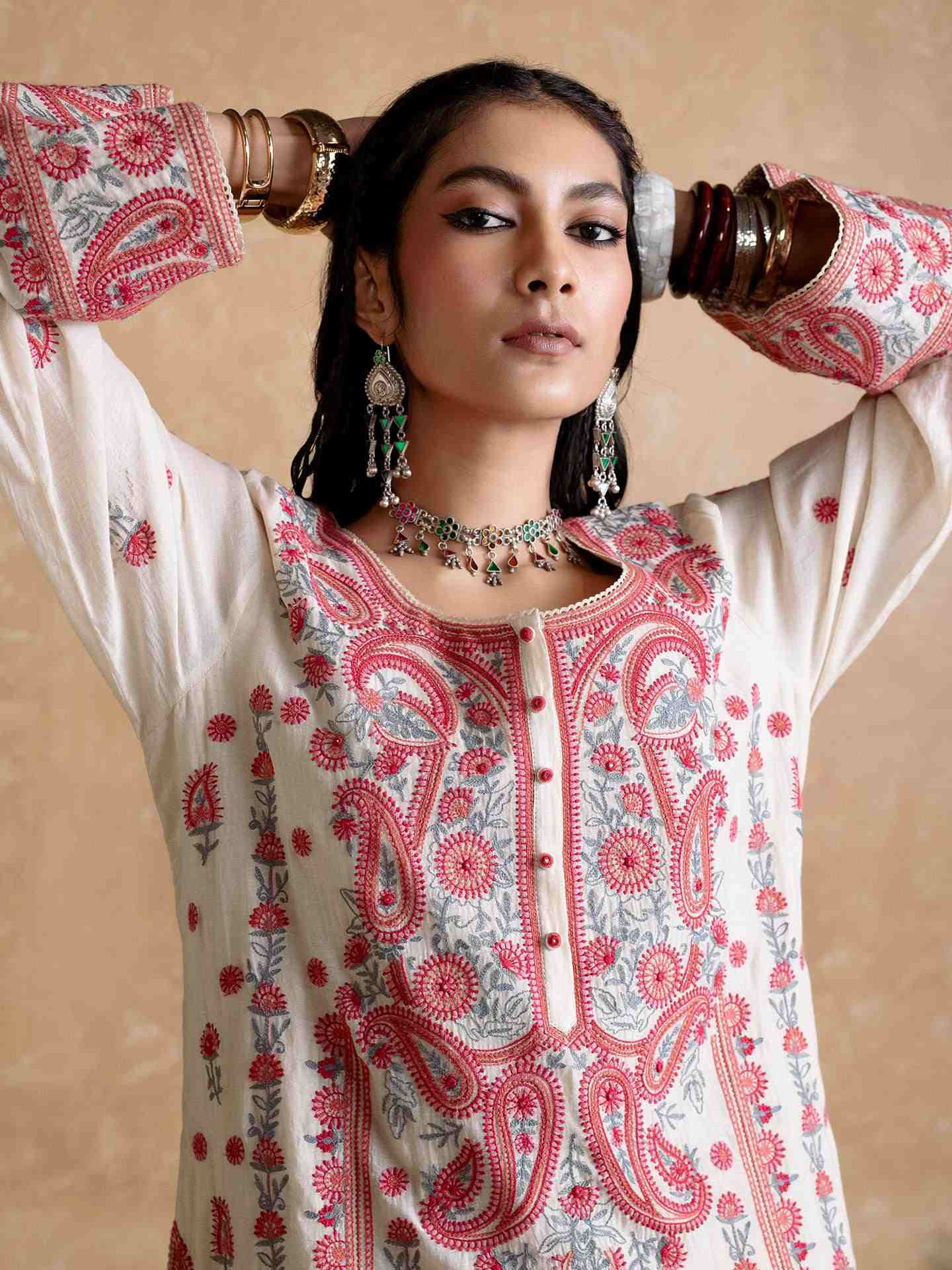 Off White Zuri Solid Suit Set