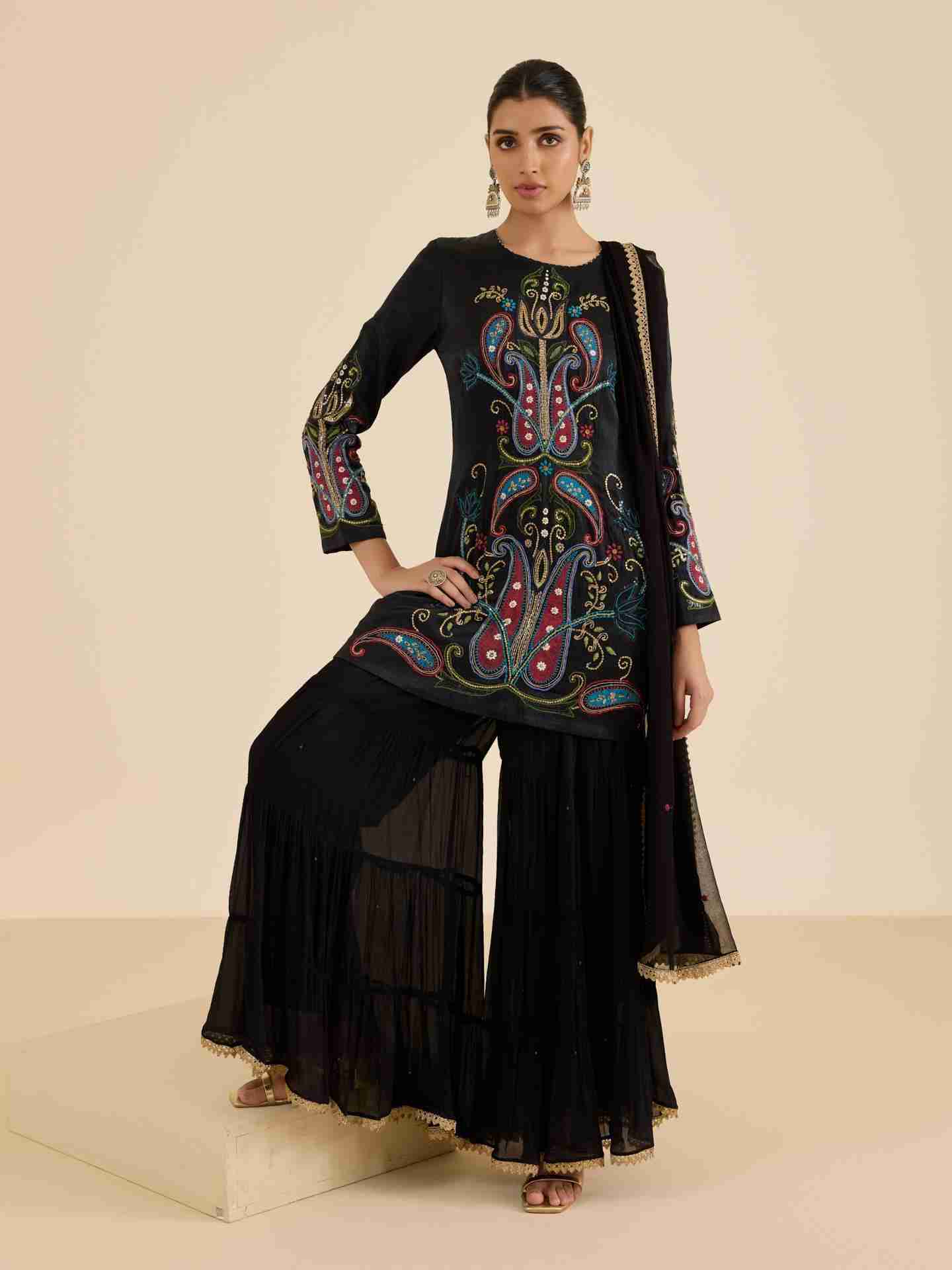 Black Kalgi Suit Set