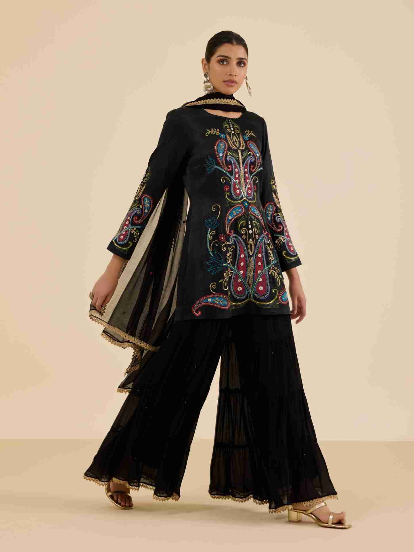 Black Kalgi Suit Set