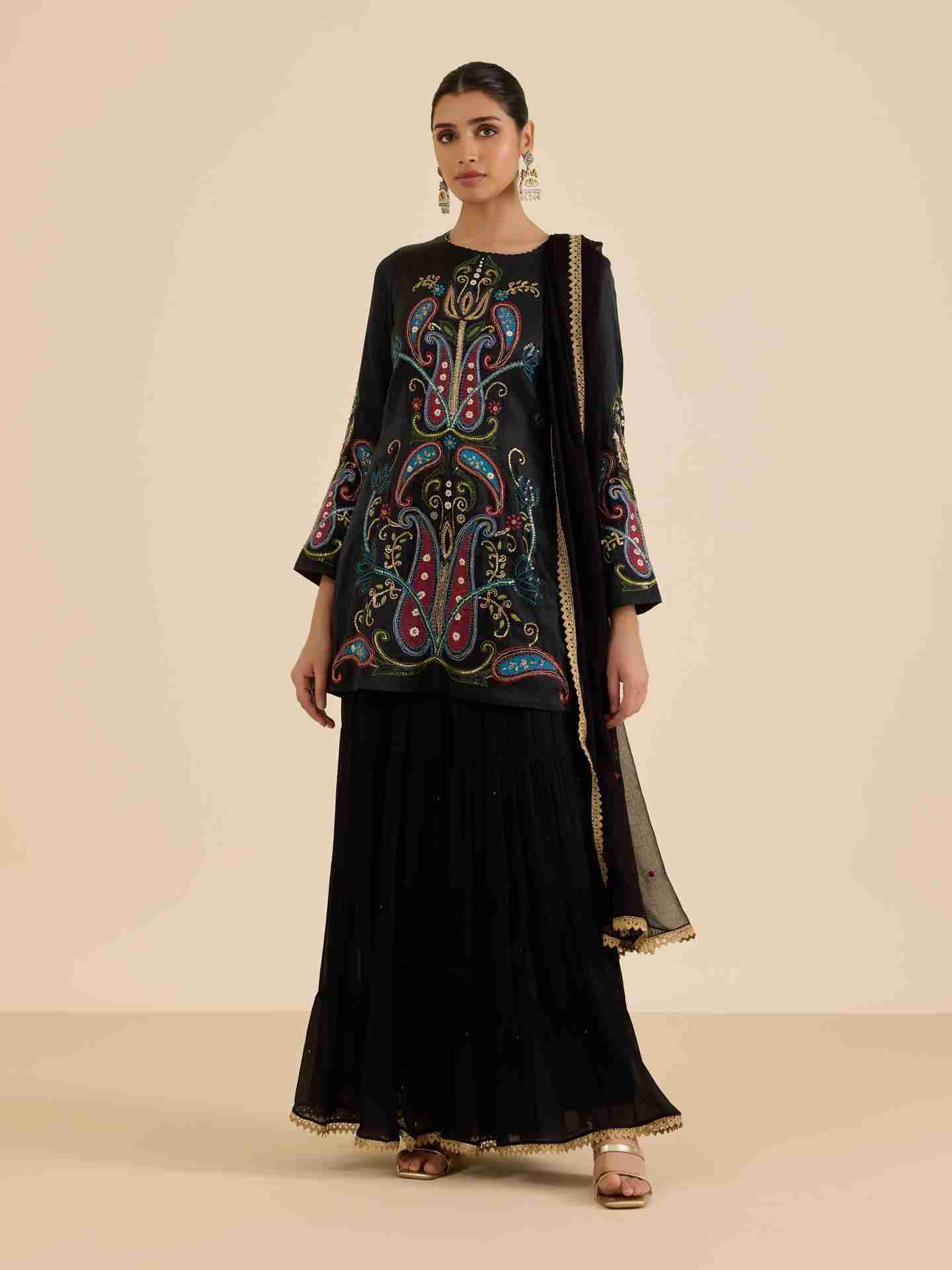Black Kalgi Suit Set