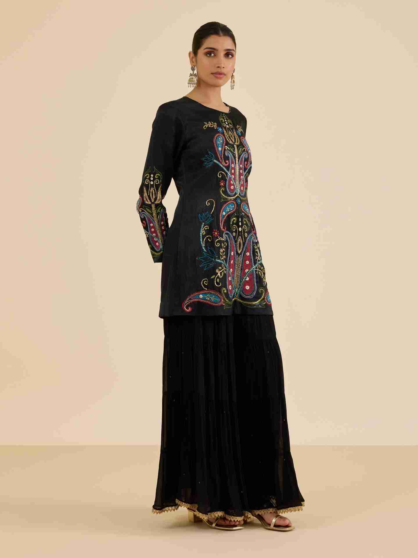 Black Kalgi Suit Set