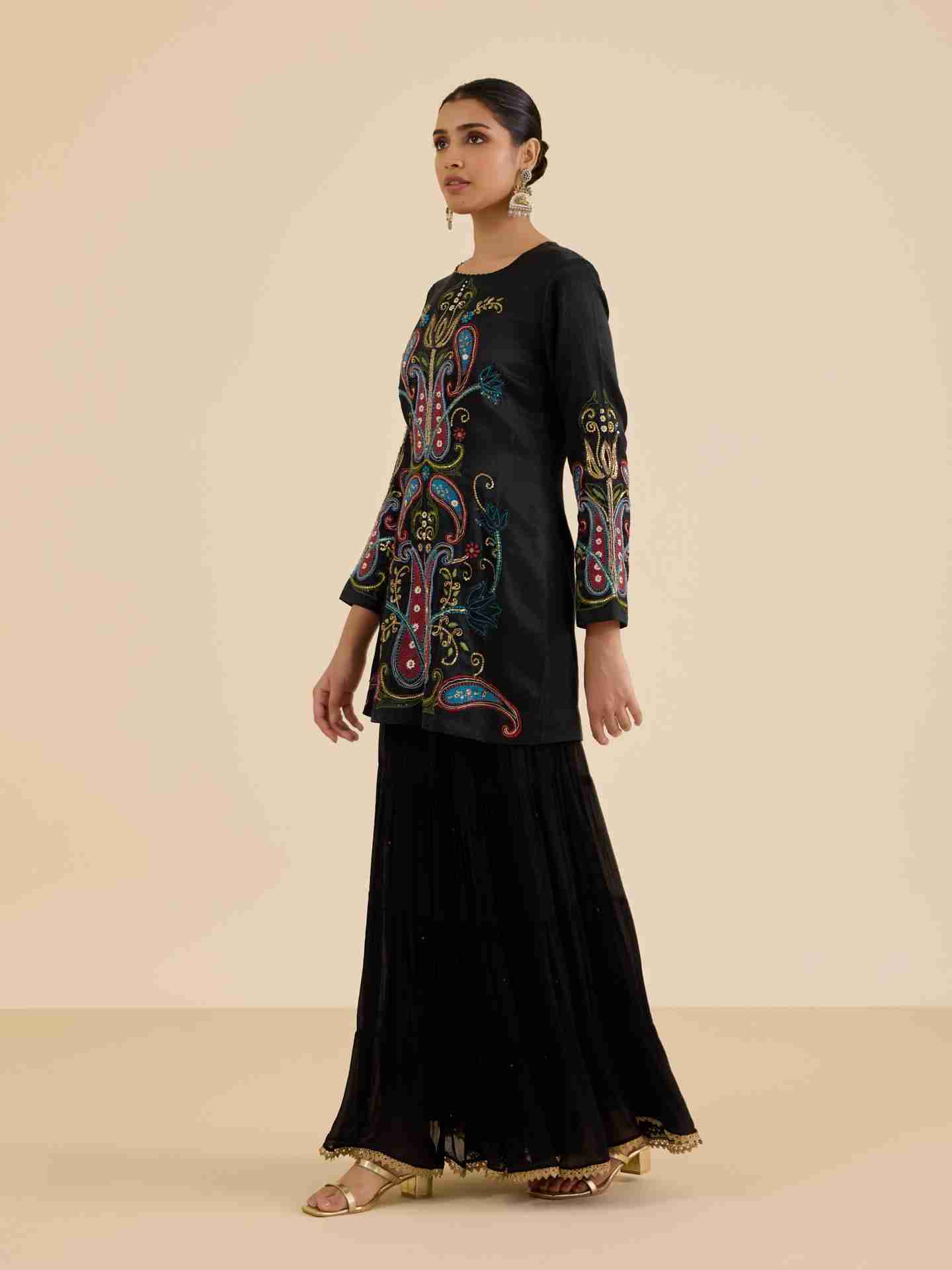 Black Kalgi Suit Set