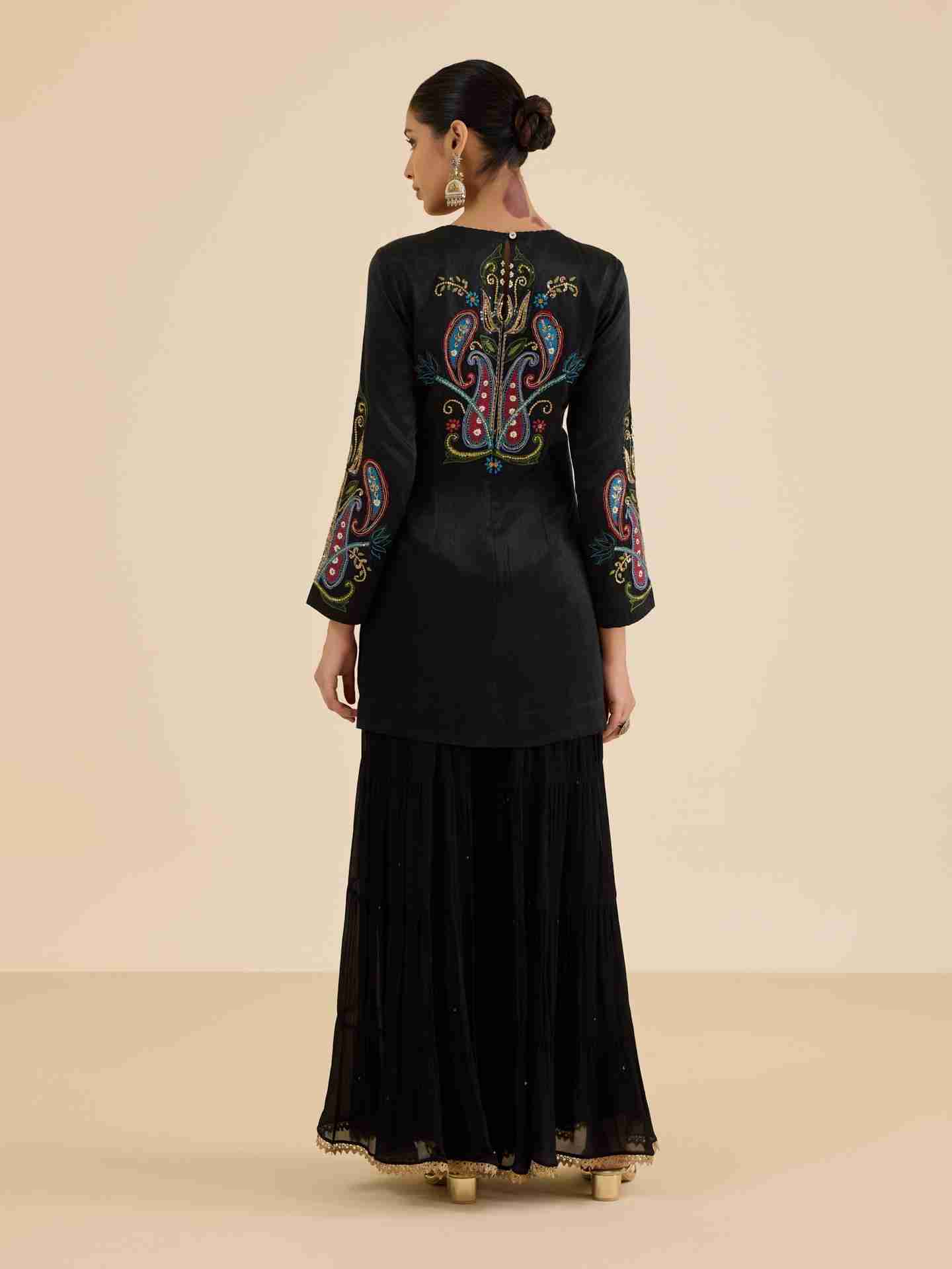 Black Kalgi Suit Set