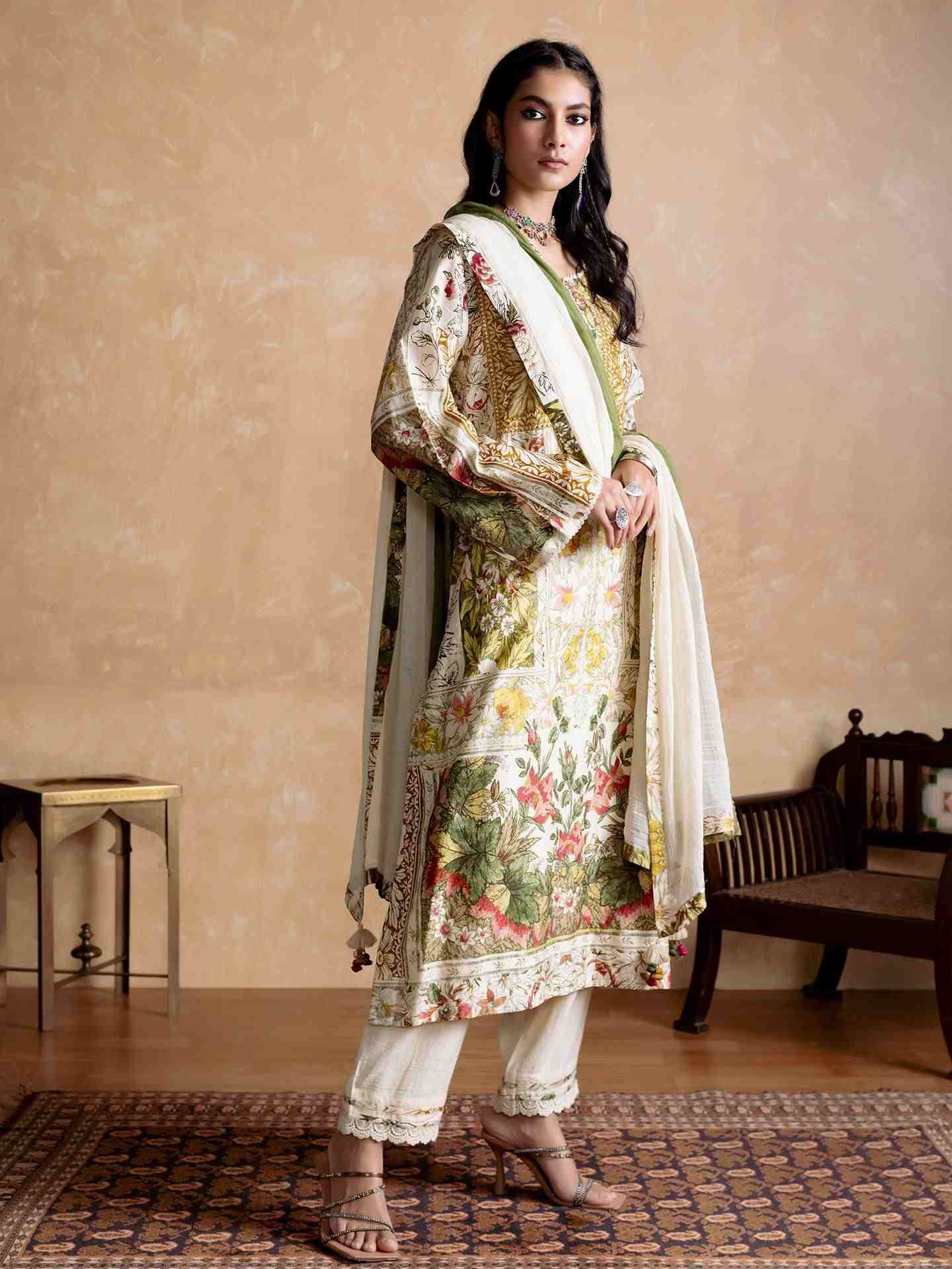 Off White Pierra Suit Set