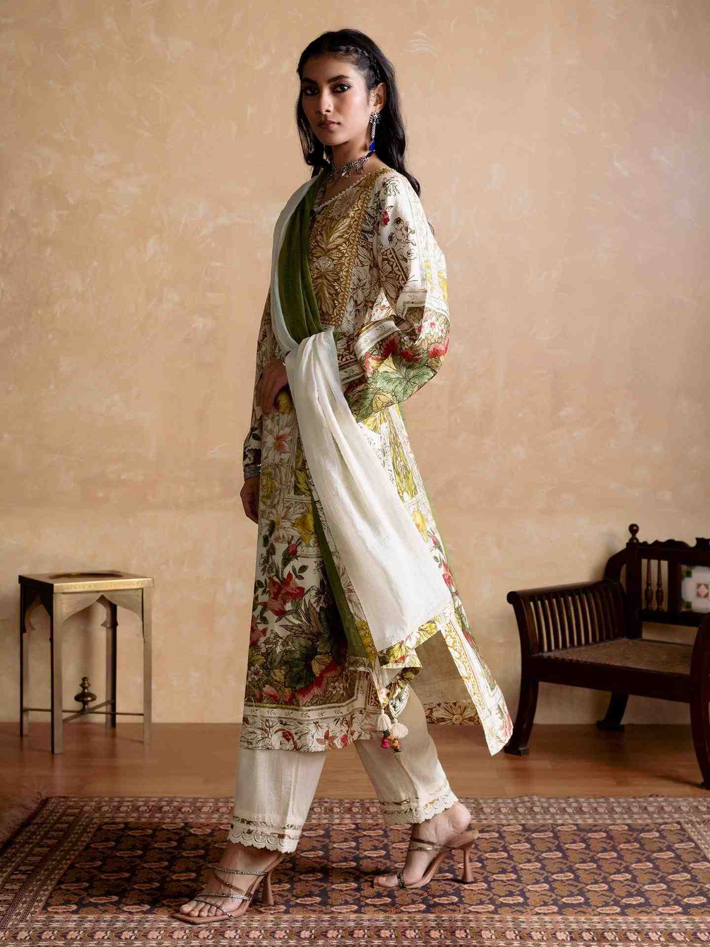 Off White Pierra Suit Set